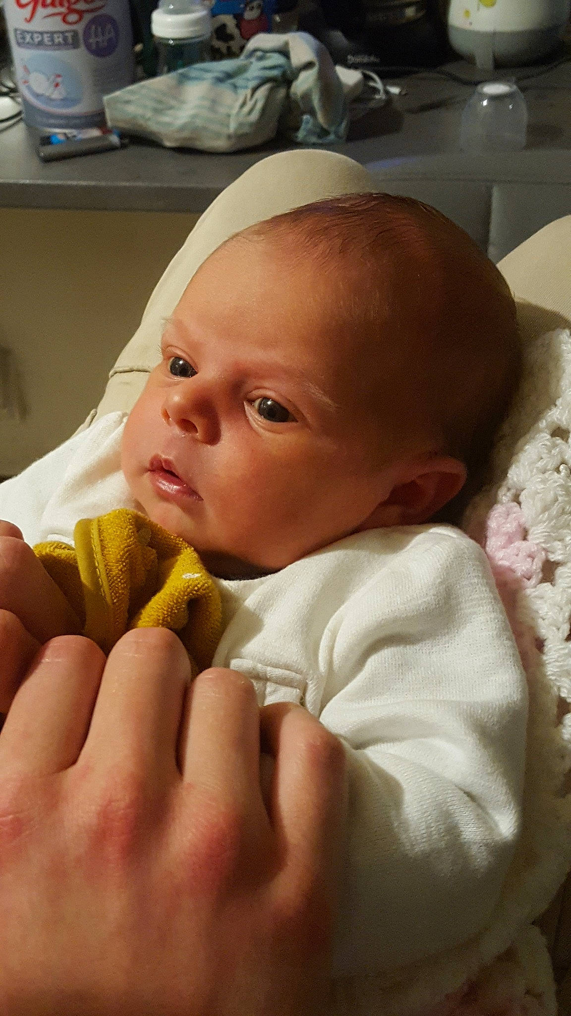 Amalia a rejoint le concours — aidez-le/la à gagner de superbes lots ! baby, cheek, child, finger, hand, head, mouth, nose, person, skin, toddler