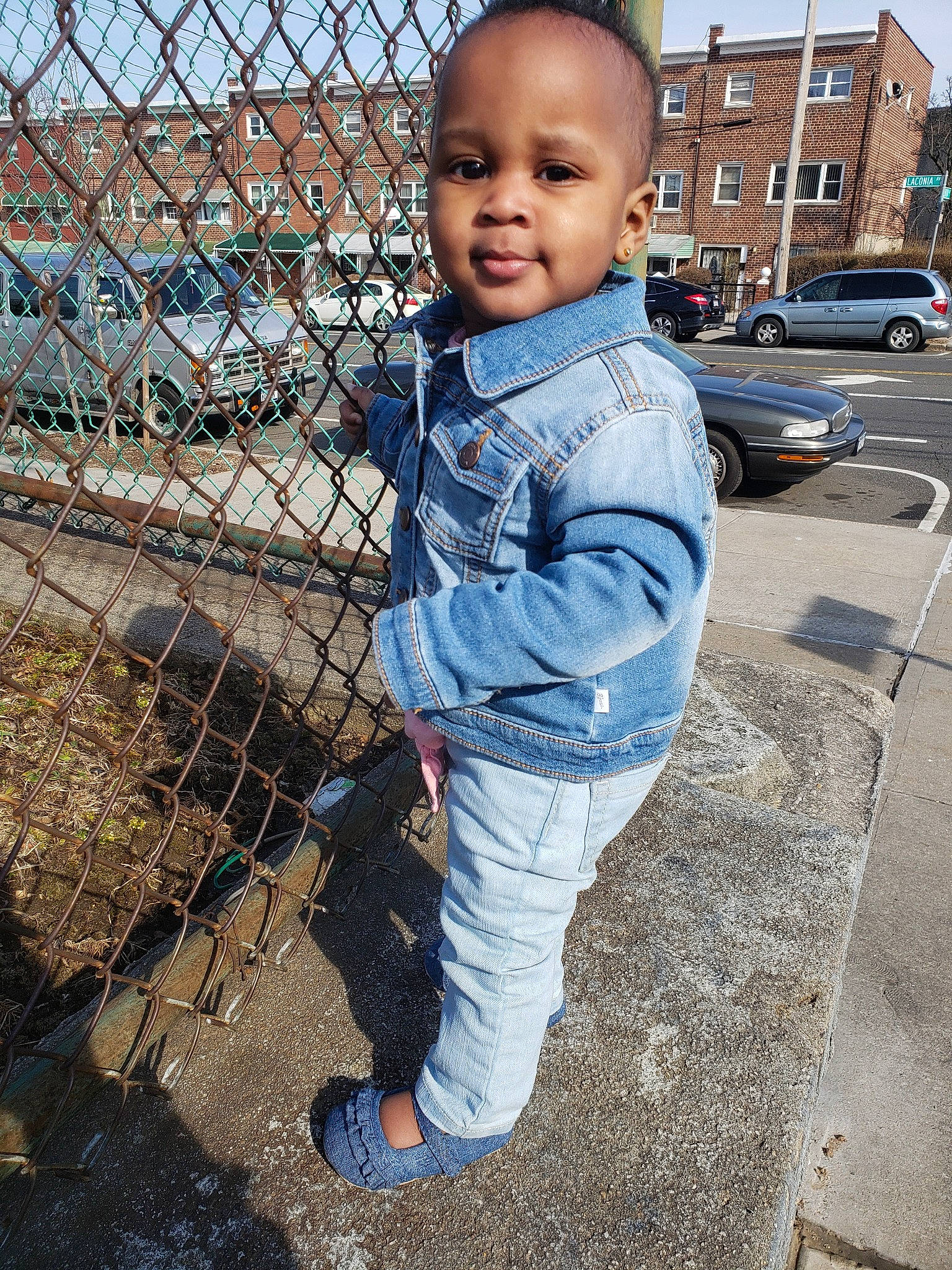 Gaveena is registered to the contest to win money with this photo: child, cool, denim, face, jacket, jeans, male, outerwear, people, person, plant, play, shoe, sky, smile, soil, t_shirt, toddler, tree