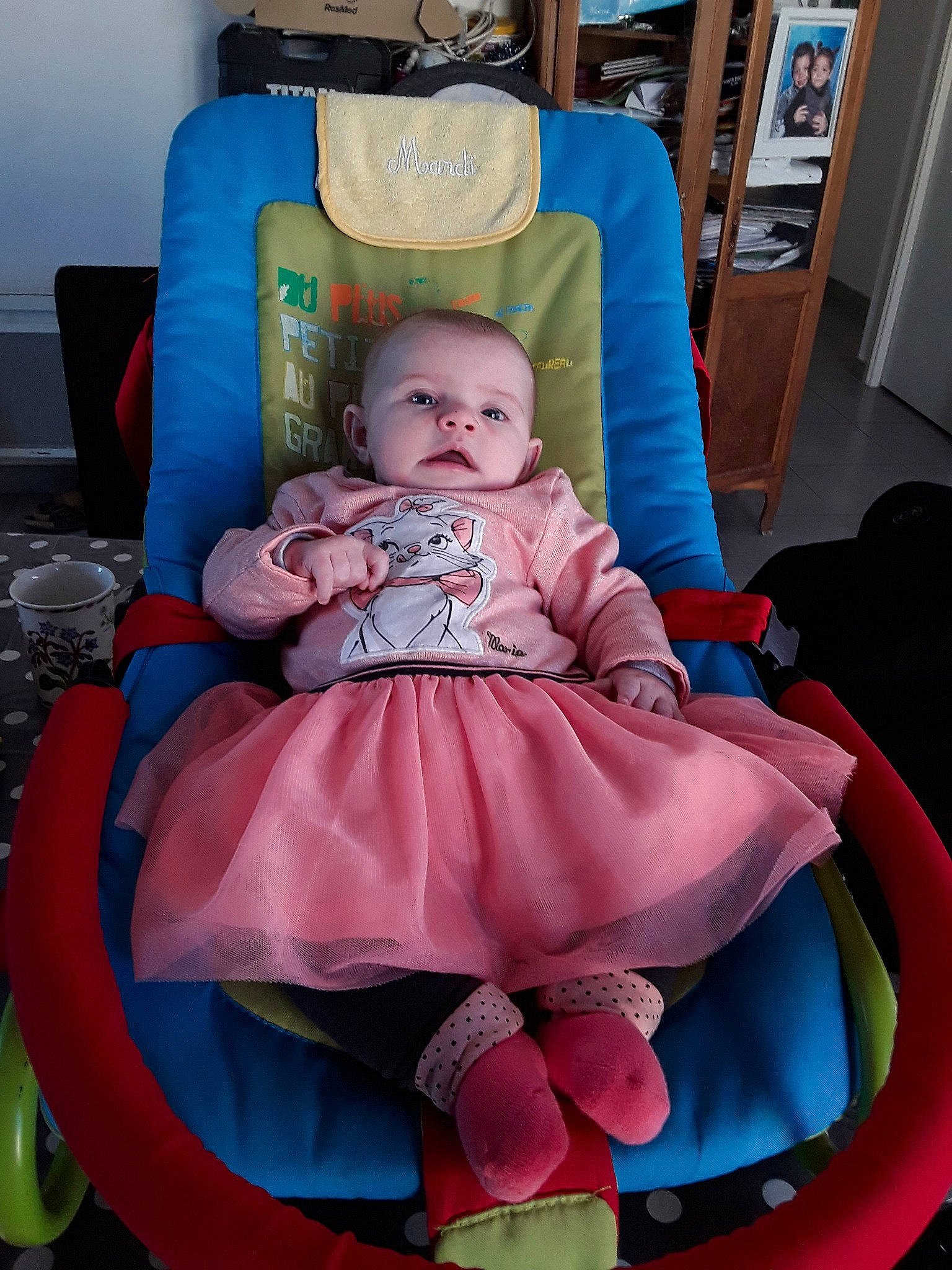 Mayline participe au concours pour gagner de l'argent avec cette photo : baby_carriage, baby_products, car_seat, child, fun, girl, infant, person, pink, play, product, sitting, skin, toddler, toy