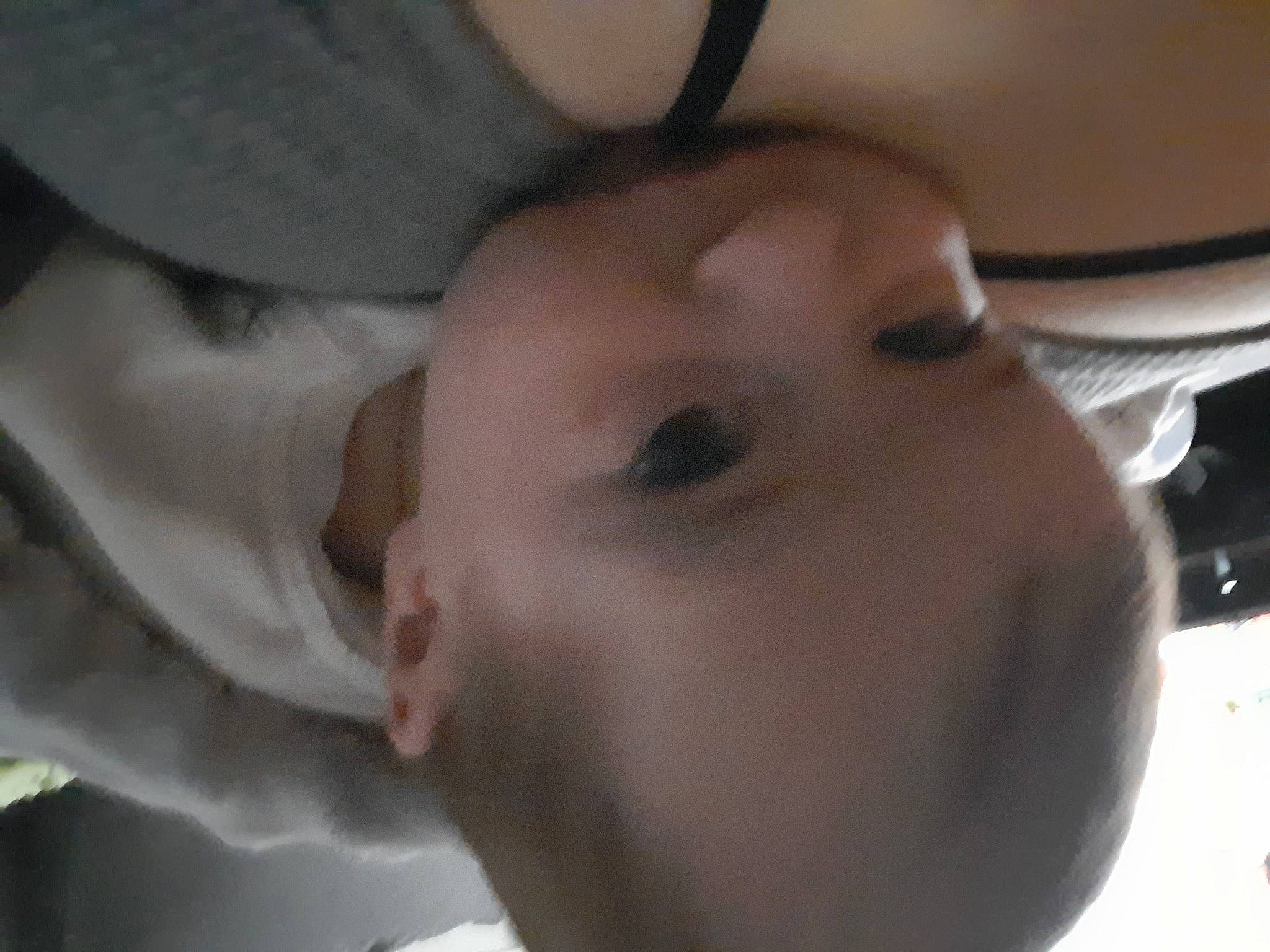 Roxane participe au concours pour gagner de l'argent avec cette photo : baby, cheek, child, comfort, eye, eyebrow, eyelash, finger, forehead, fun, gesture, happy, head, iris, lip, mouth, nose, person, smile, thumb