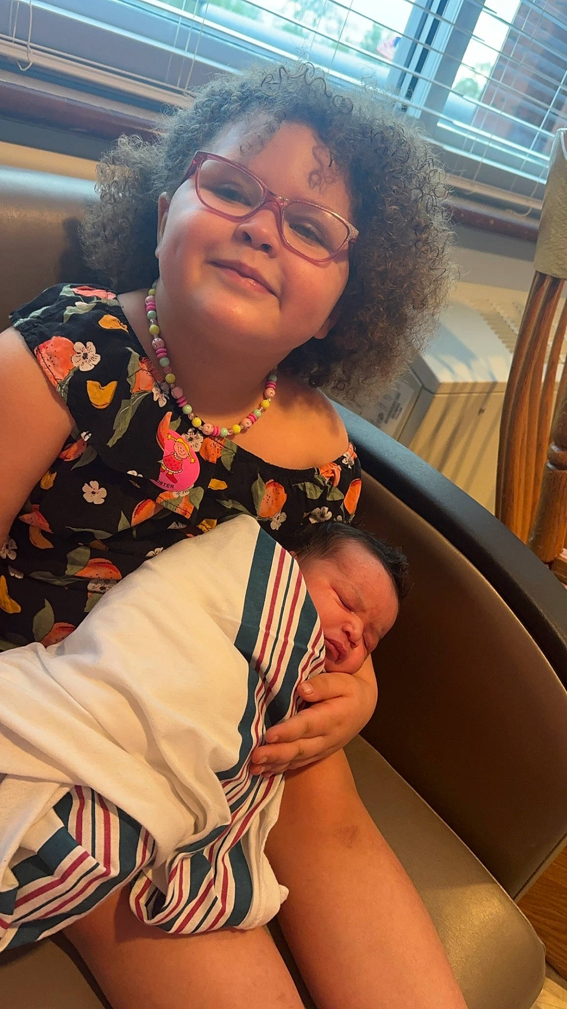 Willow is registered to the contest to win money with this photo: beauty, black_hair, event, eyewear, face, fashion_design, fun, glasses, hair, hairstyle, happy, head, jewellery, joy, necklace, organ, person, shoulder, skin, thigh