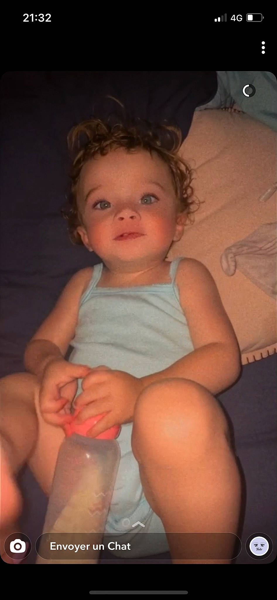 Naya a rejoint le concours — aidez-le/la à gagner de superbes lots ! arm, cheek, eye, flash_photography, hand, head, human_body, joint, leg, lip, mouth, muscle, neck, nose, organ, person, shorts, shoulder, skin, smile