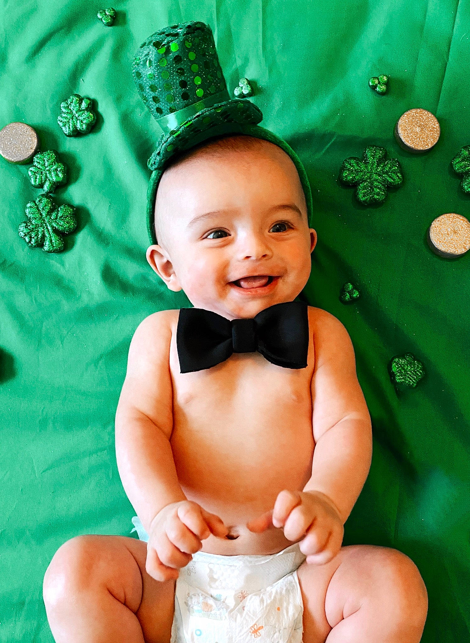 Kalvin is registered to the contest to win money with this photo: baby, baby_toddler_clothing, child, green, joy, person, toddler