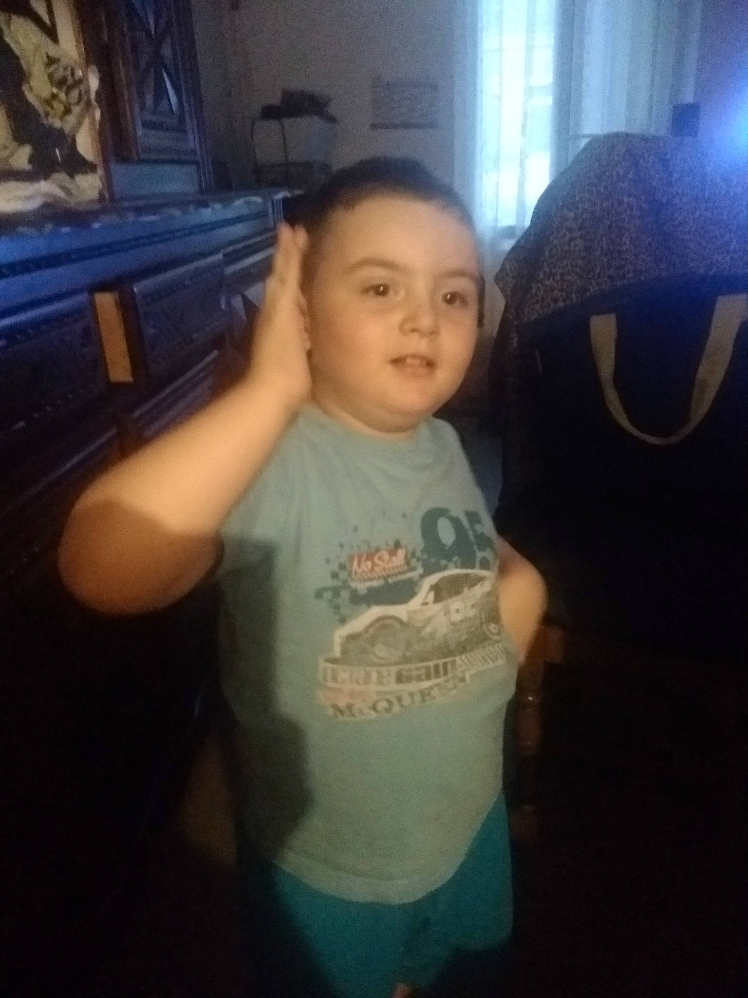 Simao participe au concours pour gagner de l'argent avec cette photo : arm, cheek, child, cloud, cool, face, fun, head, nose, person, photography, selfie, skin, sky, smile, square, t_shirt, toddler