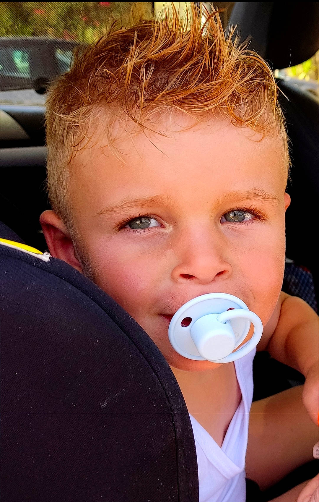 Attilio participe au concours pour gagner de l'argent avec cette photo : baby, baby_products, cheek, child, chin, dairy, drinking, drinkware, ear, eyebrow, eyelash, facial_expression, fun, hairstyle, happy, ice_cream, lip, nose, person, skin