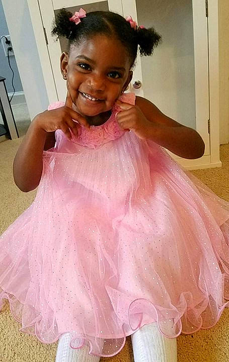 Sakiya is registered to the contest to win money with this photo: