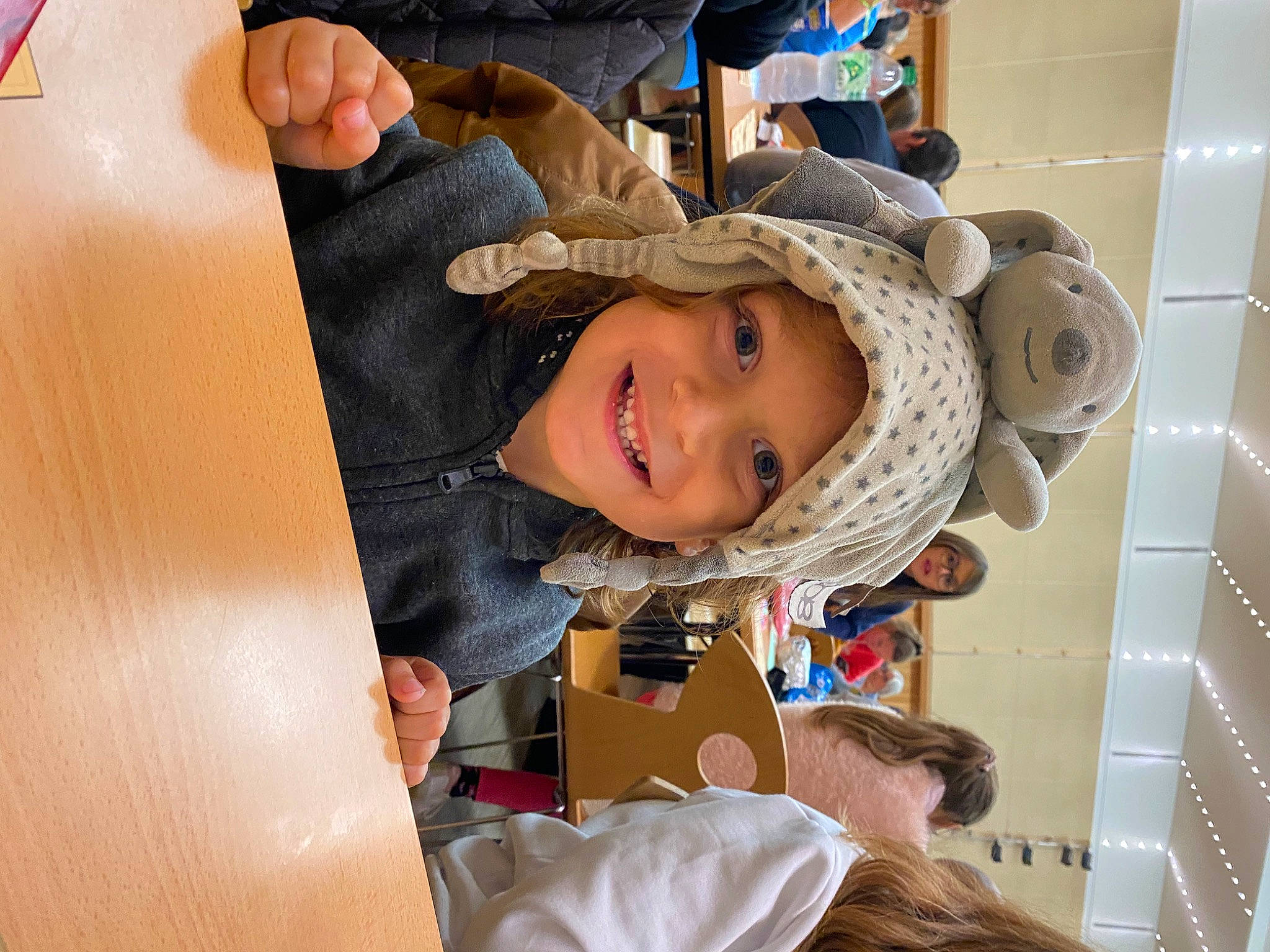 Liam participe au concours pour gagner de l'argent avec cette photo : child, comfort, fashion_accessory, fun, happy, headwear, joy, laugh, leisure, mouth, person, room, smile, toddler, travel