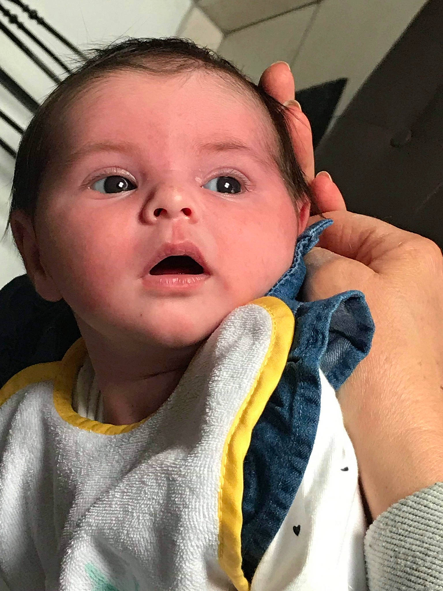 Margaux a rejoint le concours — aidez-le/la à gagner de superbes lots ! baby, cheek, child, chin, ear, eye, eyebrow, eyelash, face, finger, forehead, gesture, head, lip, neck, nose, person, skin, smile, thumb