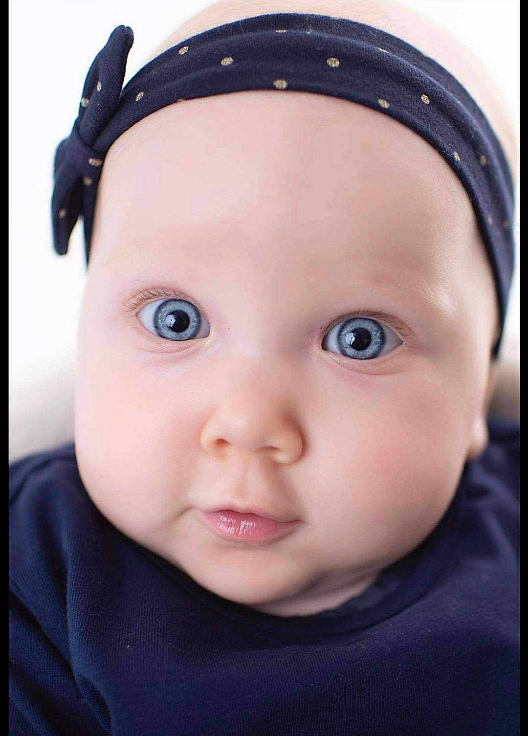 Alessia participe au concours pour gagner de l'argent avec cette photo : baby_toddler_clothing, beige, cheek, child, chin, cool, costume_accessory, eye, eyebrow, eyelash, forehead, headgear, headwear, iris, lip, mammal, mouth, nose, organ, person