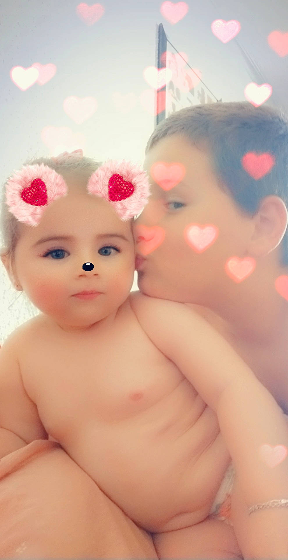 Stella-maria participe au concours pour gagner de l'argent avec cette photo : baby, cheek, child, person, pink, skin, smile, toddler