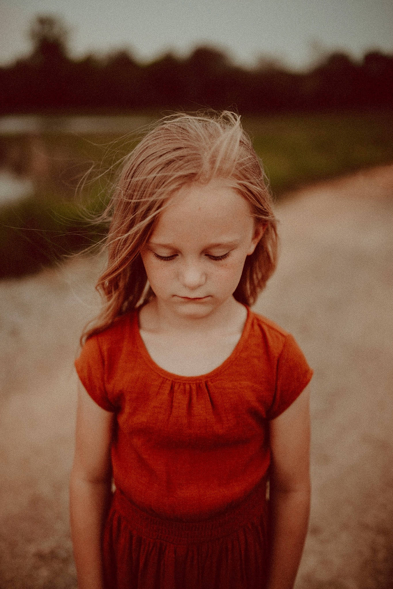 Rylie is registered to the contest to win money with this photo: beauty, face, flash_photography, fun, grass, grass_family, grassland, happy, iris, landscape, lip, long_hair, people_in_nature, person, plant, skin, sky, standing, sunlight, t_shirt