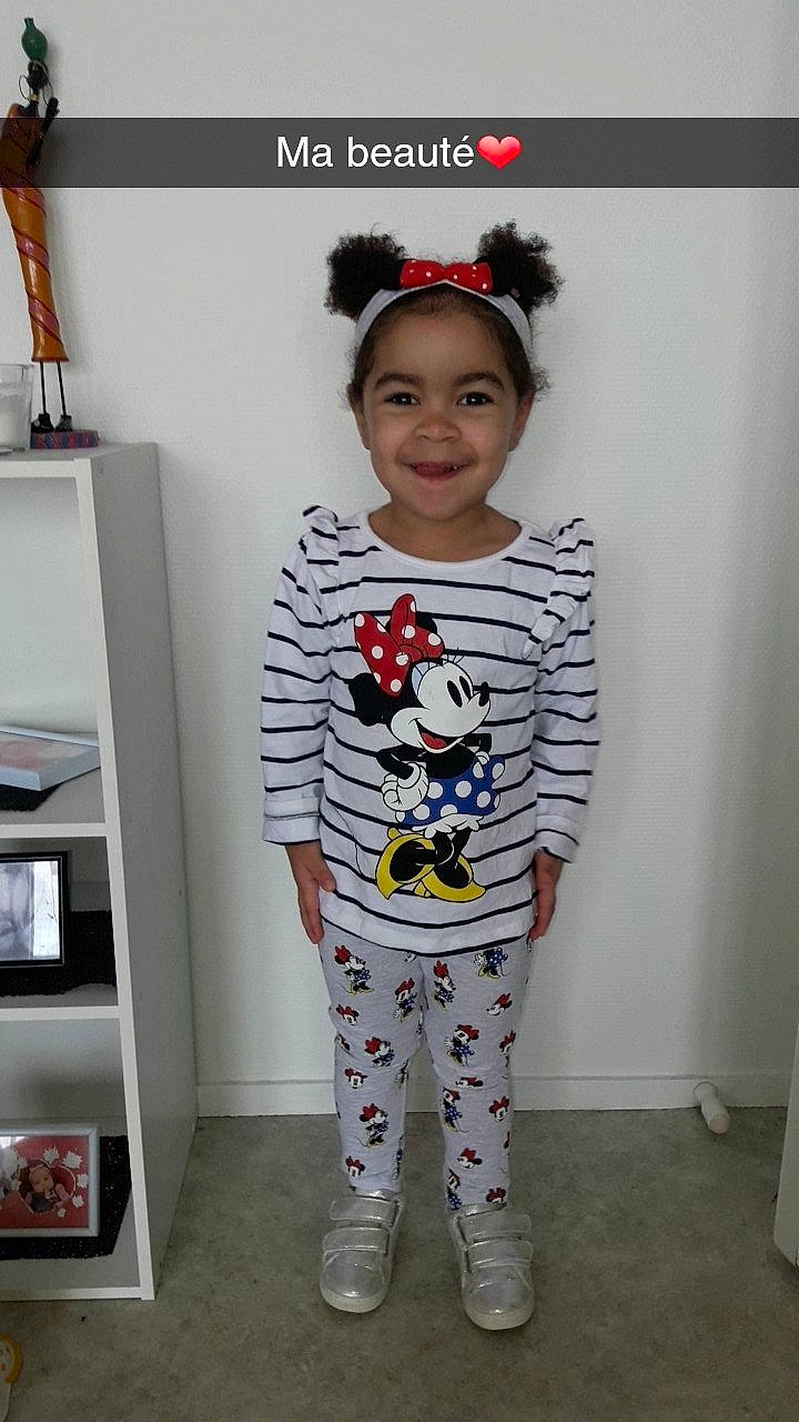 Tya participe au concours pour gagner de l'argent avec cette photo : boy, child, clothing, costume, design, headgear, jeans, joy, outerwear, pajamas, pattern, person, product, shoulder, sleeve, t_shirt, textile, toddler, white