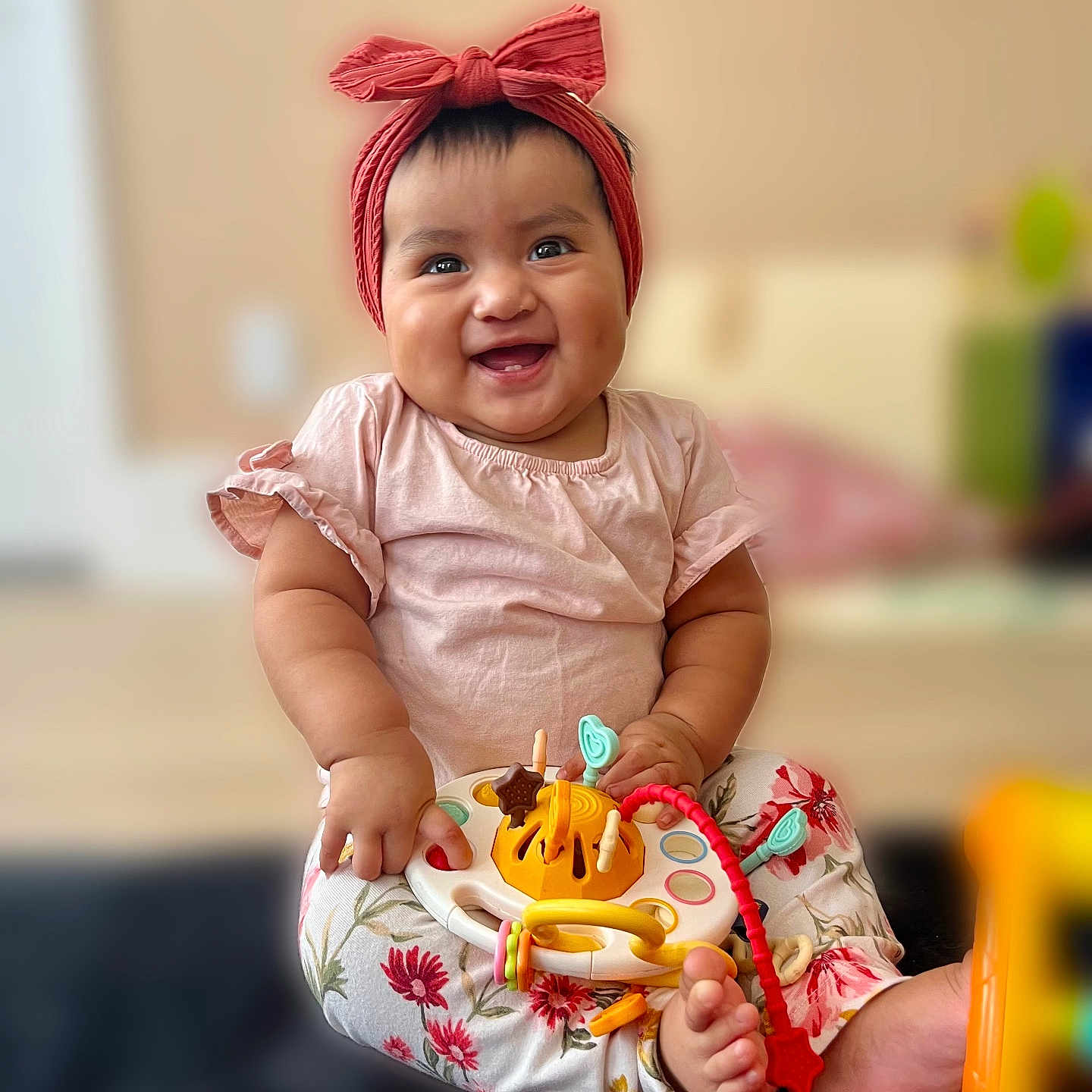 Jaelani is registered to the contest to win money with this photo: baby, babylaughing, bodypart, clothing, couch, cream, dessert, face, finger, food, furniture, hand, happy, head, icing, person, photography, portrait, sitting, smile