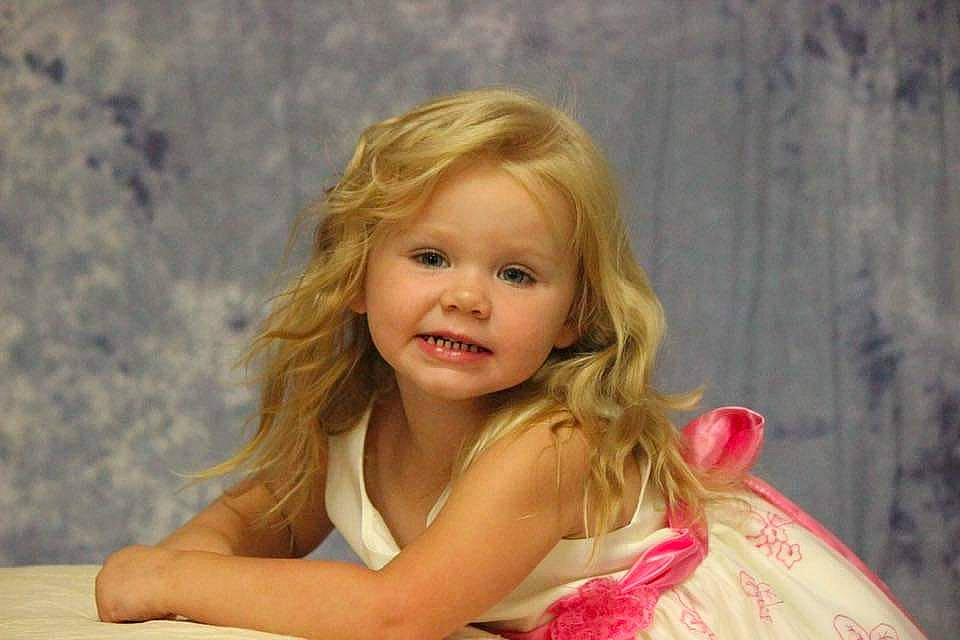 Vylette joined the competition — help win amazing prizes! beauty, blond, child, child_model, fun, hair, hairstyle, happy, long_hair, person, photography, portrait, portrait_photography, smile, toddler