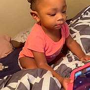 Jalani is registered to the contest to win money with this photo: baby, babylaughing, child, computer, crawling, electronics, face, female, girl, happy, head, person, sitting, smile, tabletcomputer