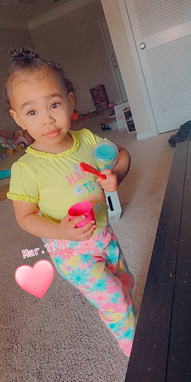 Naya is registered to the contest to win money with this photo: baby_toddler_clothing, child, pajamas, person, play, skin, toddler