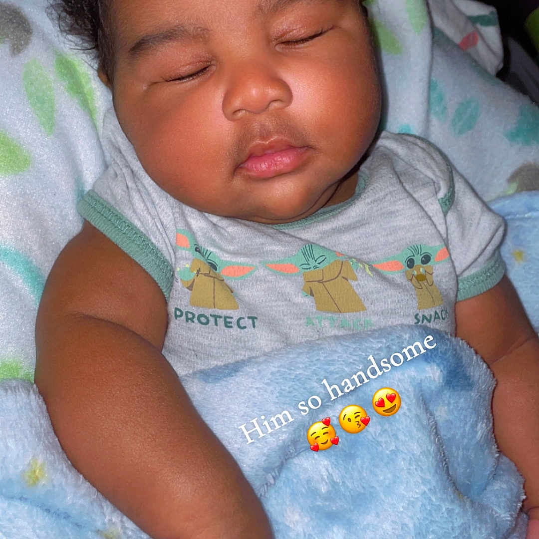 Damari is registered to the contest to win money with this photo: architecture, baby, bed, bedroom, blanket, bodypart, face, finger, furniture, hand, head, indoors, newborn, person, photography, portrait, quilt, room, sleeping, towel