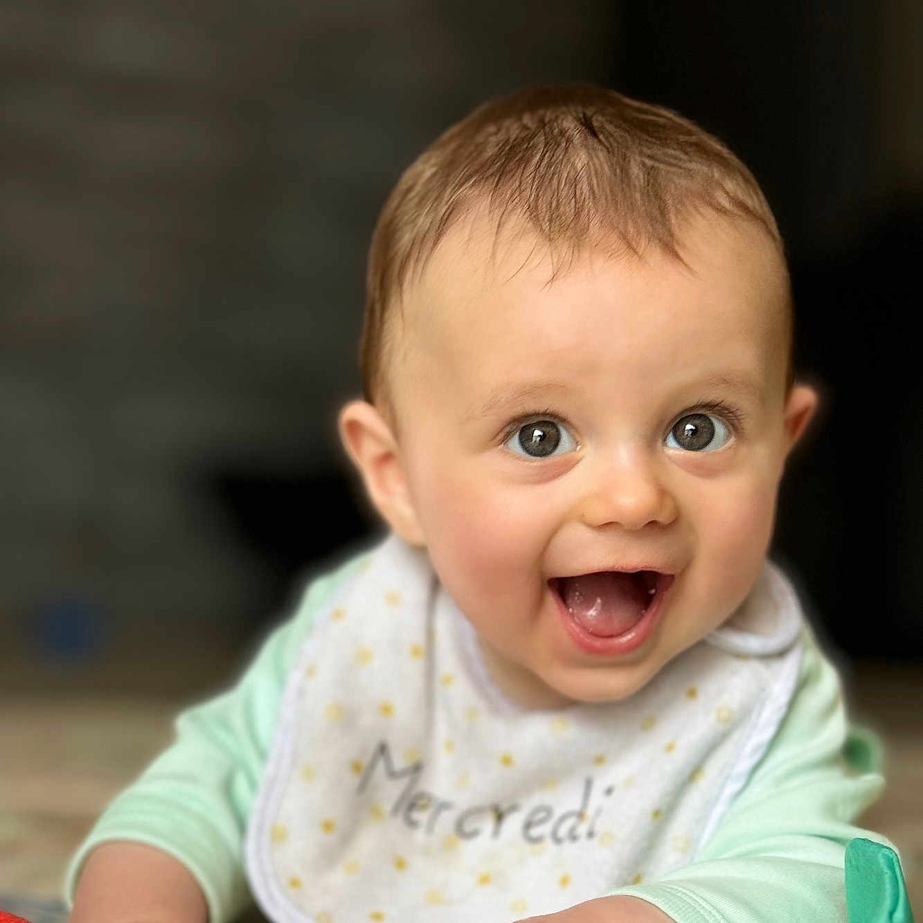 Mattheo a rejoint le concours — aidez-le/la à gagner de superbes lots ! baby, babylaughing, bodypart, crawling, face, finger, hand, happy, head, laughing, mouth, newborn, person, photography, portrait, sitting, smile, teeth