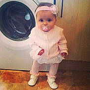 Romy is registered to the contest to win money with this photo: