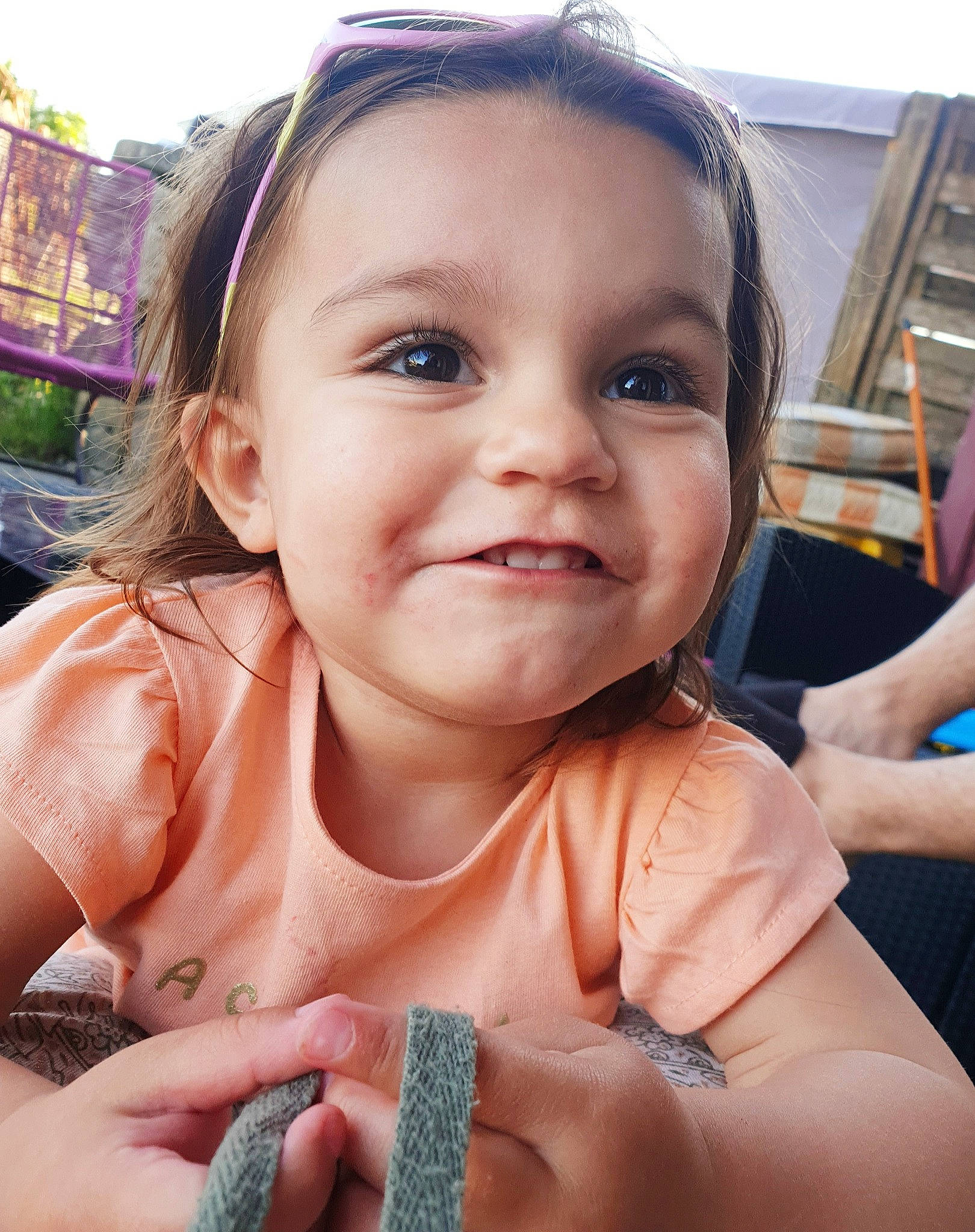 Catalia participe au concours pour gagner de l'argent avec cette photo : cheek, eye, eyebrow, eyelash, face, finger, gesture, hand, happy, head, iris, joy, lip, mouth, muscle, neck, nose, organ, person, shoulder