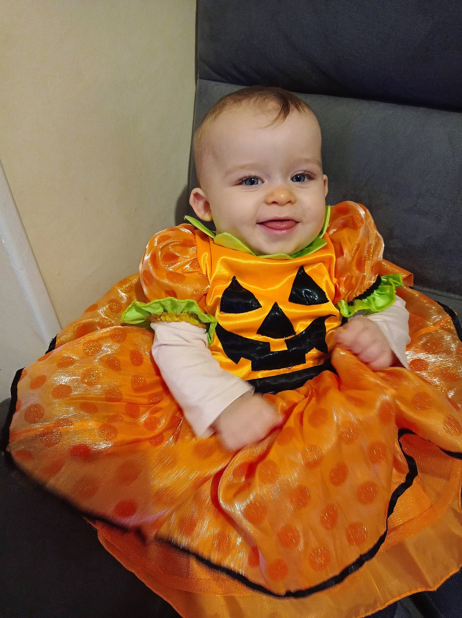 Mélina a rejoint le concours — aidez-le/la à gagner de superbes lots ! baby, baby_toddler_clothing, child, joy, person, toddler