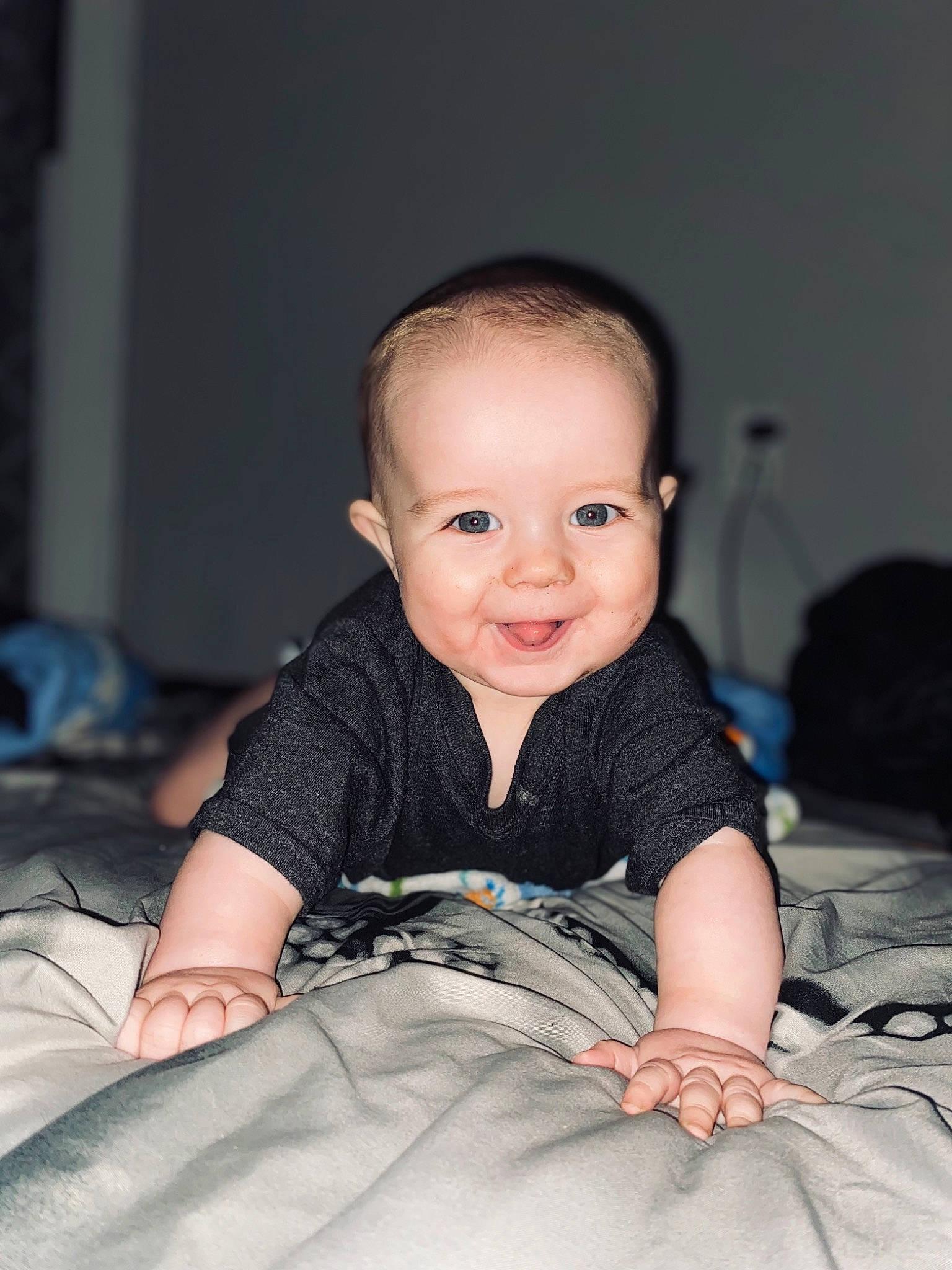 Legend is registered to the contest to win money with this photo: baby, baby_toddler_clothing, cheek, child, chin, comfort, facial_expression, finger, flash_photography, fun, happy, head, iris, joy, person, sitting, skin, sleeve, smile, standing