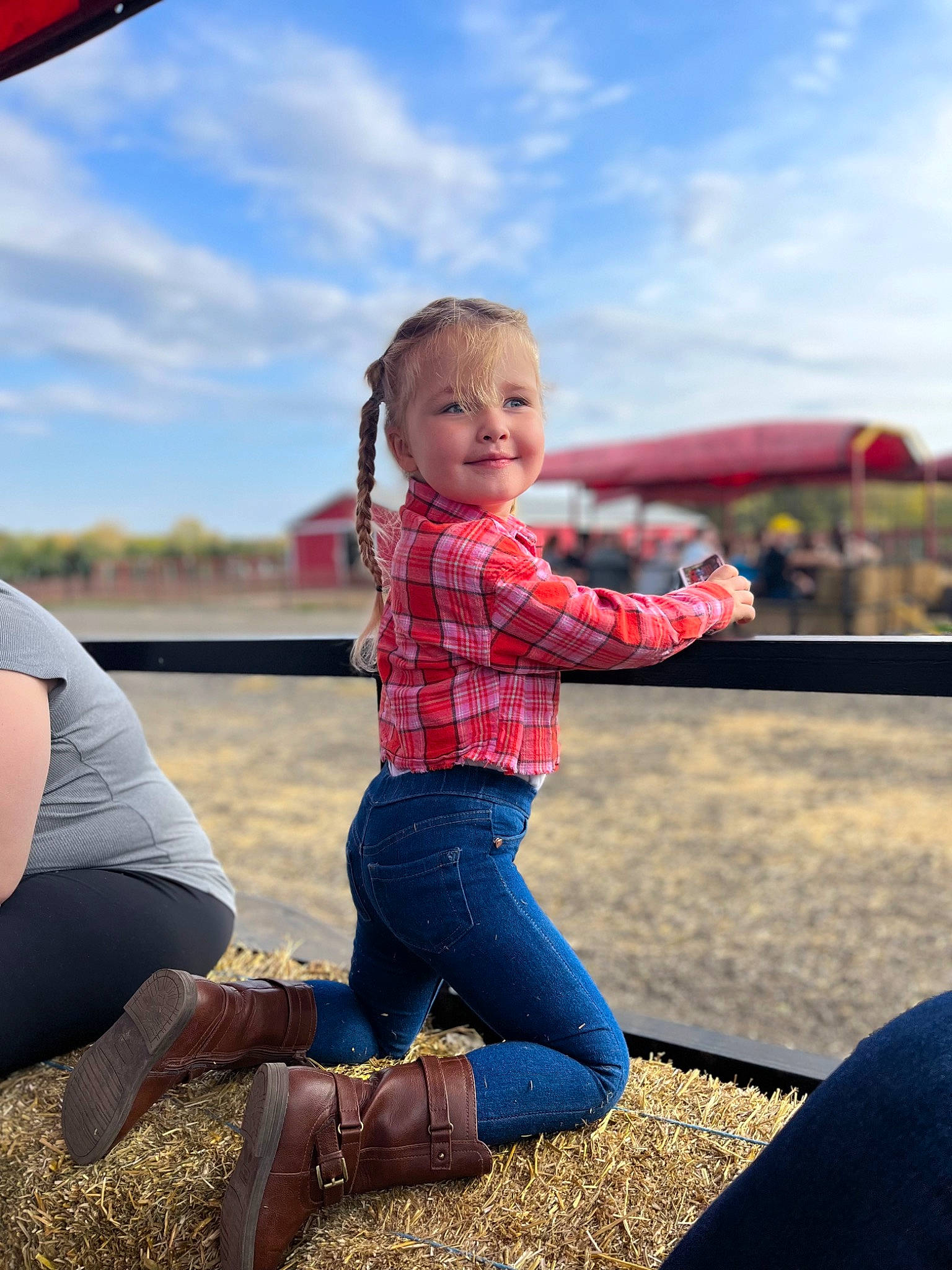 Sofia is registered to the contest to win money with this photo: baby, child, cloud, flash_photography, fun, grass, hairstyle, happy, horizon, joy, landscape, leisure, people_in_nature, person, recreation, sitting, sky, smile, soil, t_shirt