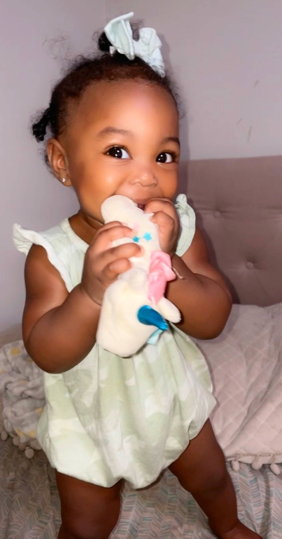 Lyric joined the competition — help win amazing prizes! arm, baby_toddler_clothing, cheek, eye, face, finger, gesture, hair, hand, happy, head, human_body, iris, joint, joy, lip, mouth, neck, nose, person