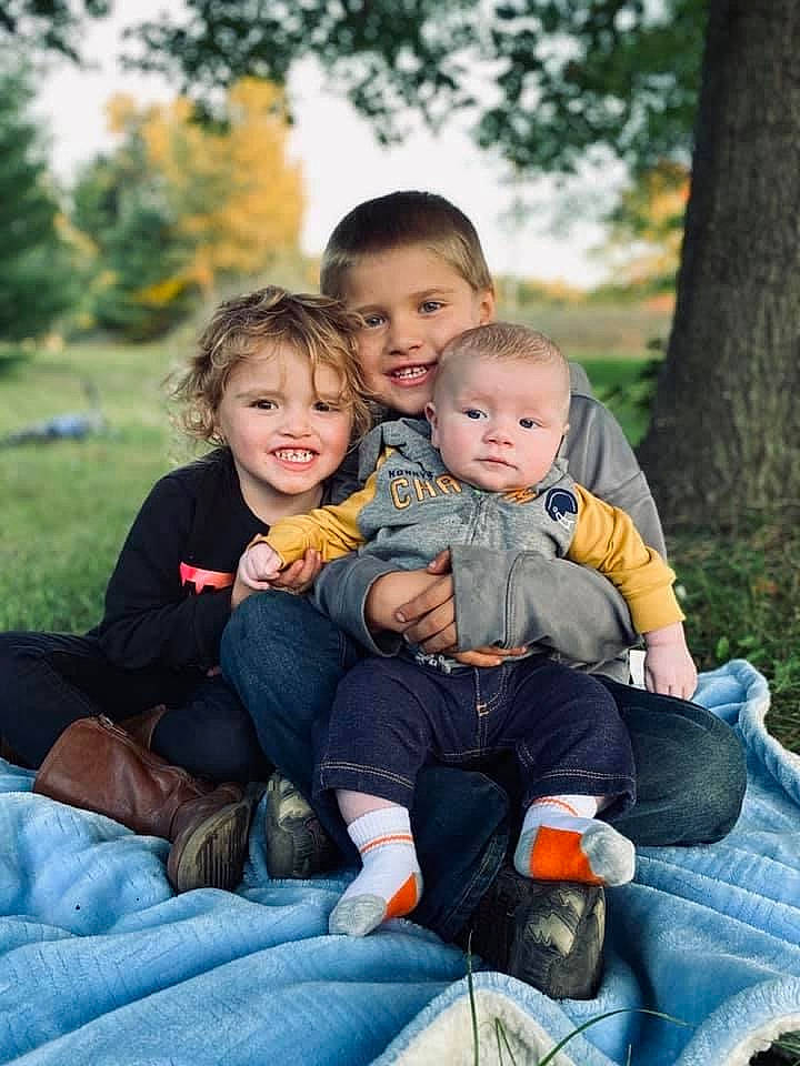 Aaron is registered to the contest to win money with this photo: child, family, family_taking_photos_together, grass, happy, joy, people, people_in_nature, person, photograph, photography, portrait_photography, sibling, sitting, smile, toddler, tree