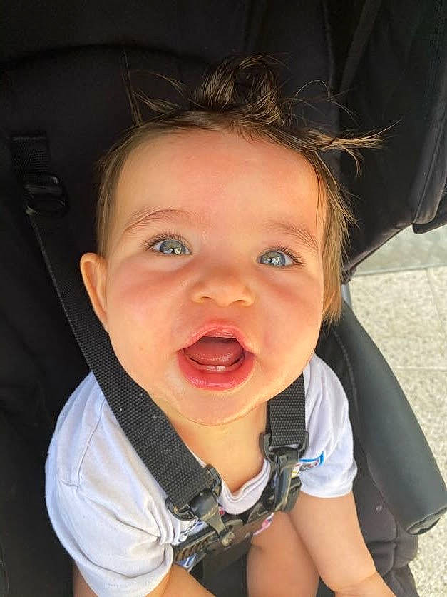 Haley a rejoint le concours — aidez-le/la à gagner de superbes lots ! baby, cheek, child, chin, cool, eye, face, facial_expression, fun, head, lip, mouth, nose, person, photography, skin, smile, summer, toddler, tooth