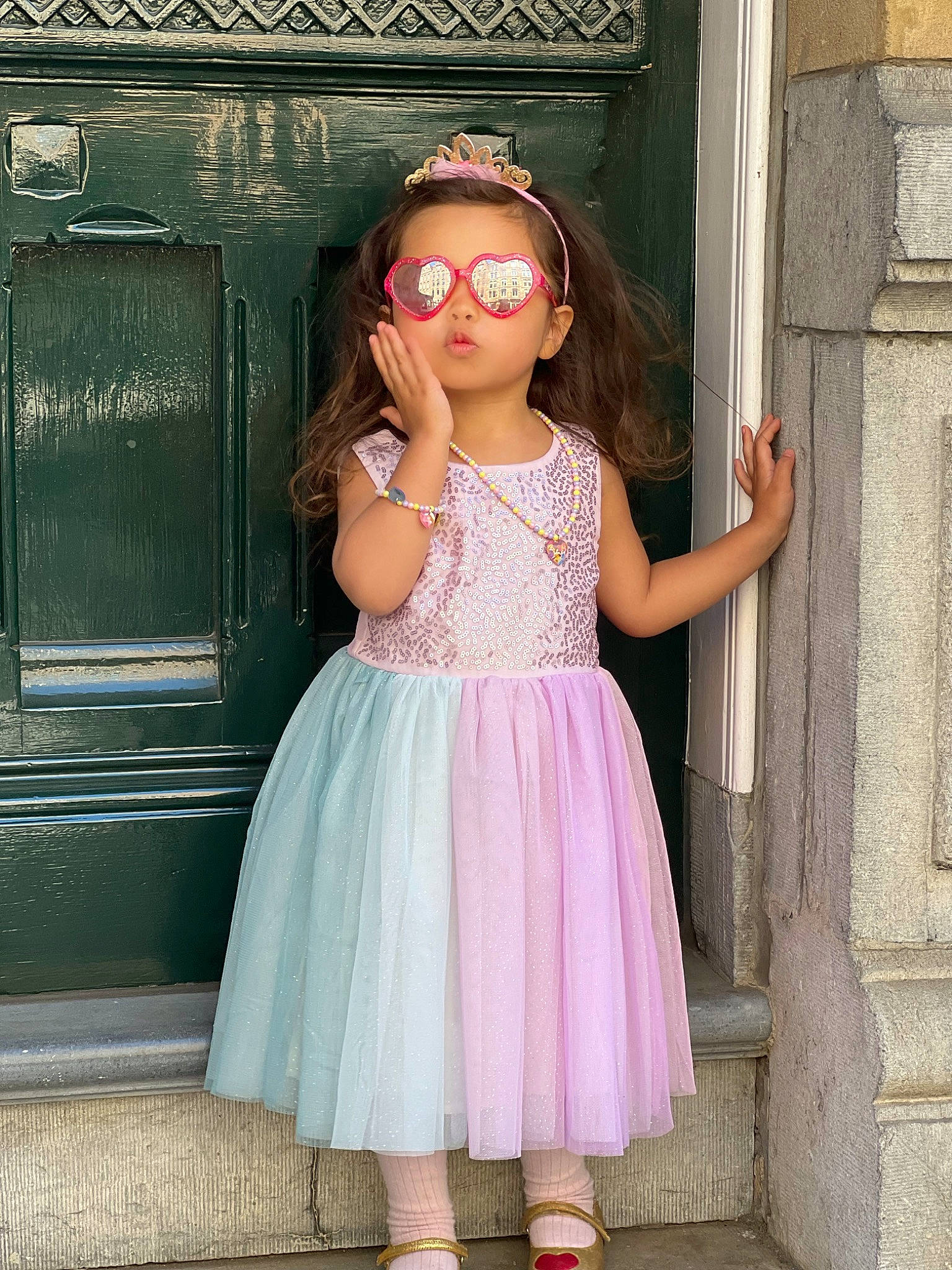 Sakura a rejoint le concours — aidez-le/la à gagner de superbes lots ! day_dress, face, fashion, glasses, hair, hairstyle, happy, joint, leg, neck, one_piece_garment, outerwear, person, pink, sleeve, standing, street_fashion, textile, vision_care, waist