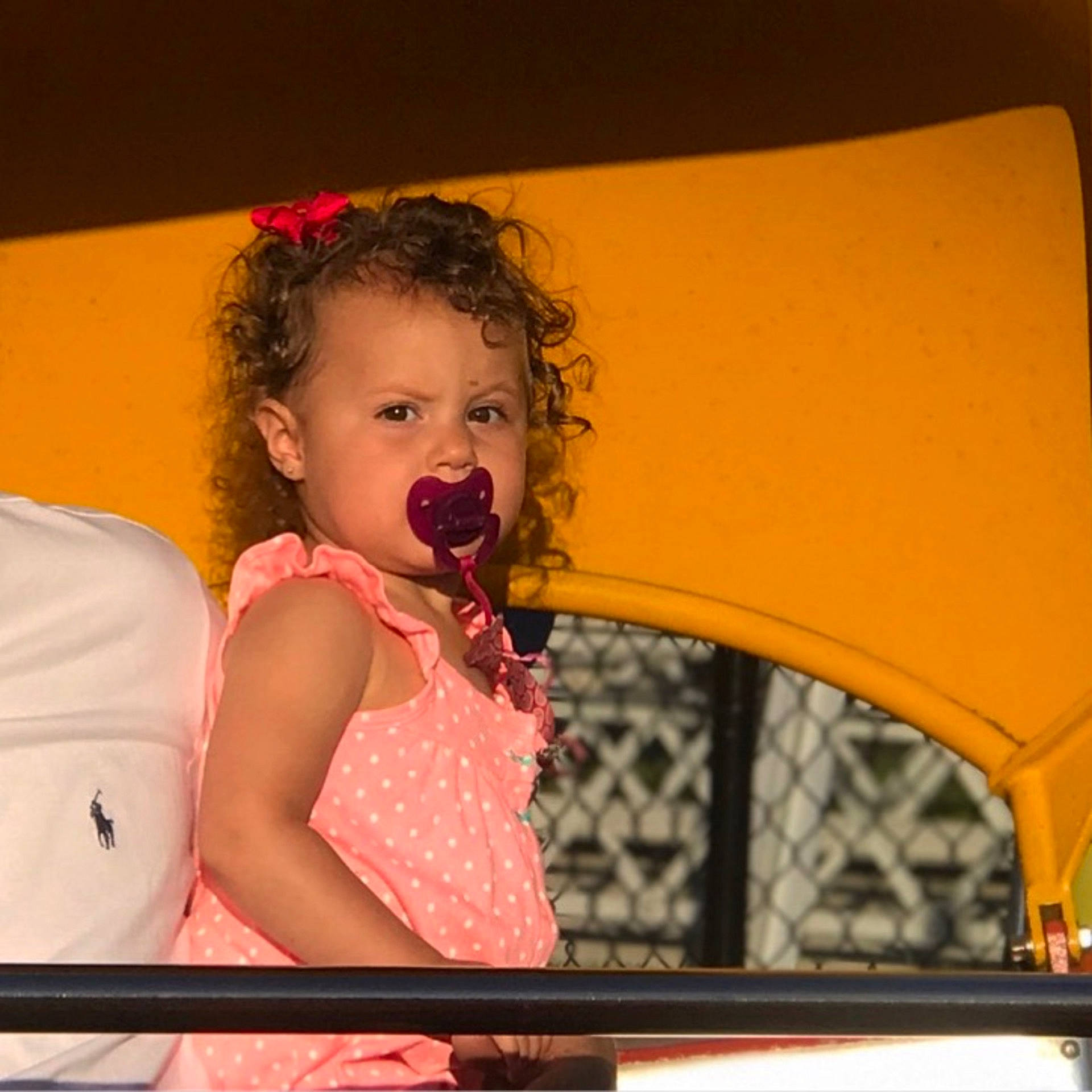 Laela is registered to the contest to win money with this photo: child, fun, girl, person, product, toddler, yellow