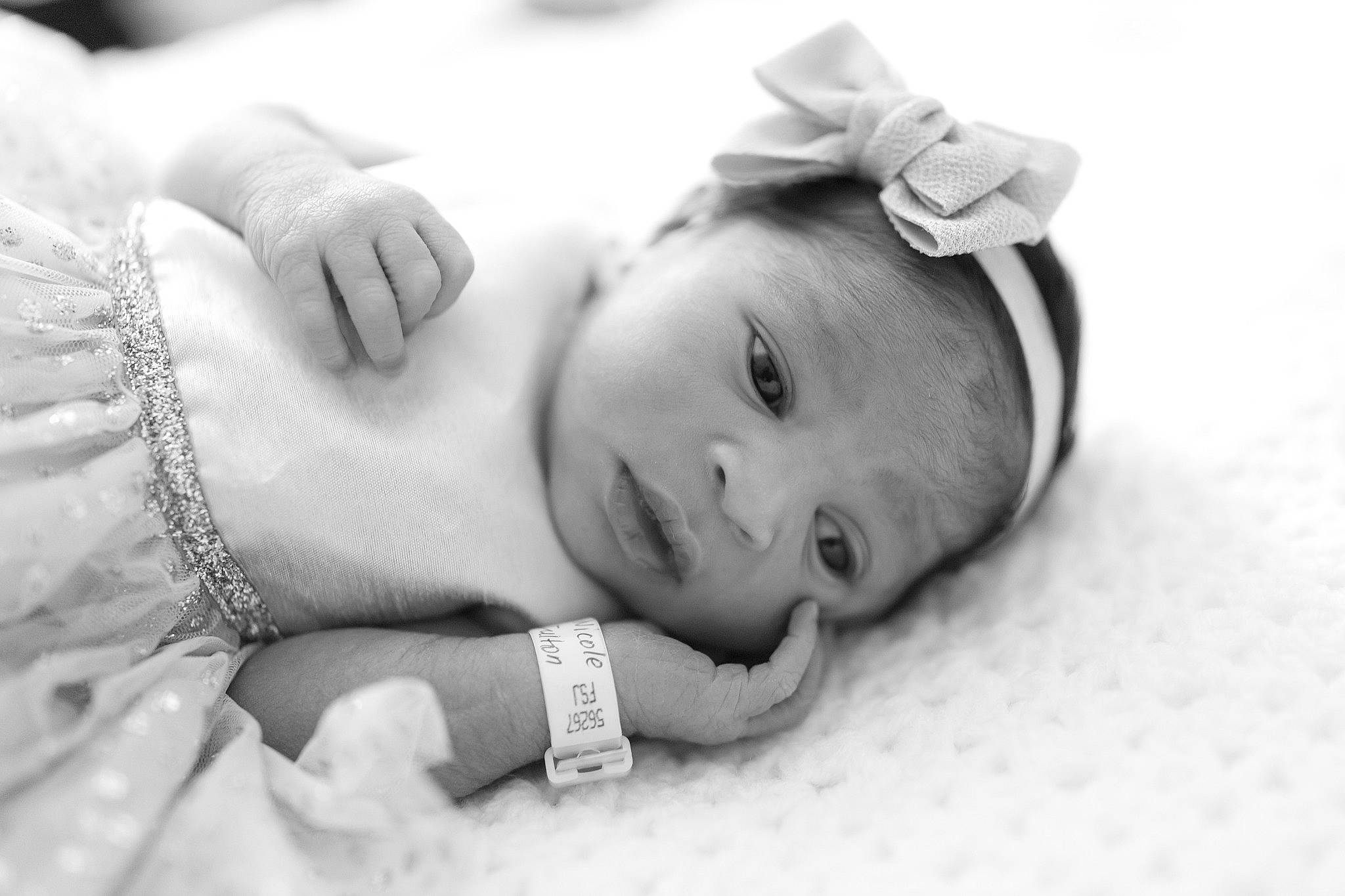 Deliah is registered to the contest to win money with this photo: arm, baby, black_and_white, child, cloud, comfort, eyelash, finger, flash_photography, gesture, hand, happy, human_body, monochrome, monochrome_photography, nail, person, skin, style, toddler