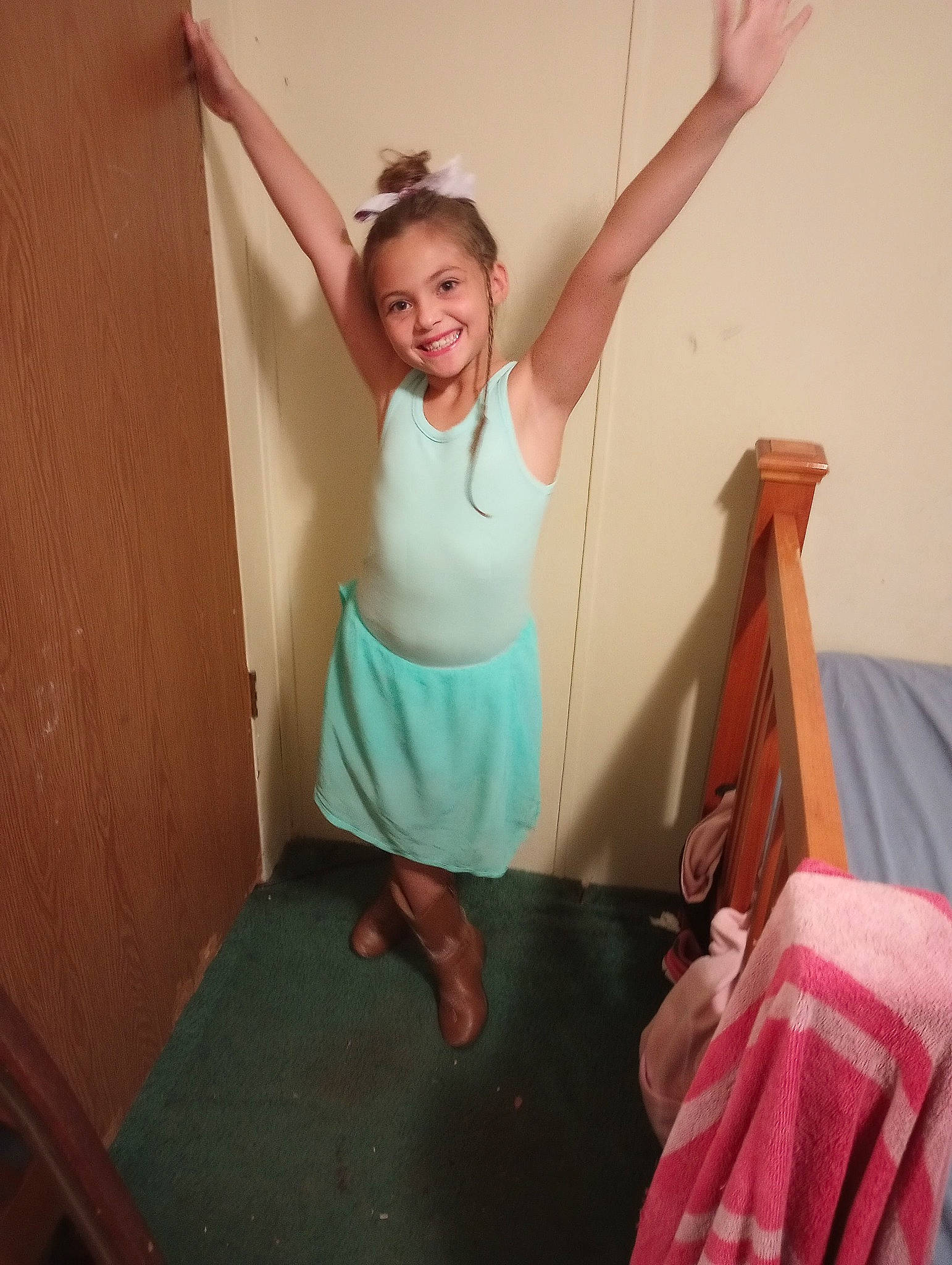 Linsie joined the competition — help win amazing prizes! arm, barefoot, comfort, elbow, finger, fun, gesture, happy, human_leg, joint, joy, knee, leg, leisure, person, pink, shoulder, smile, standing, thigh