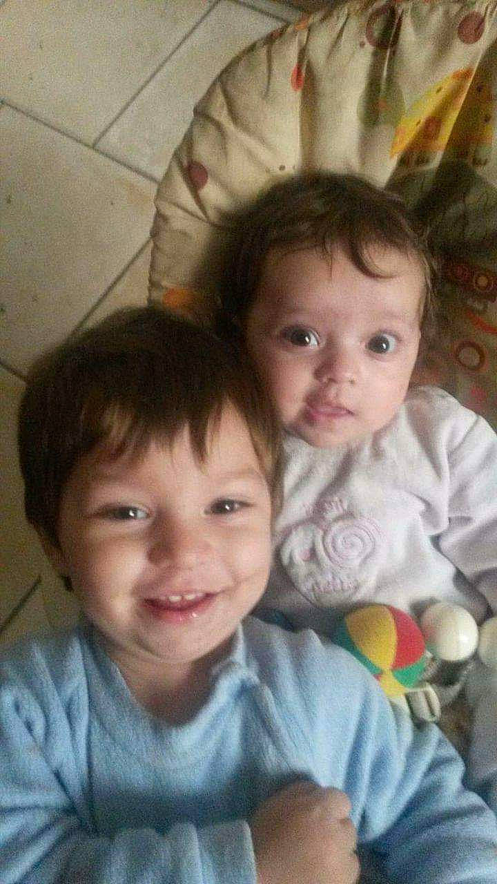 Kellina participe au concours pour gagner de l'argent avec cette photo : baby, cheek, child, daughter, ear, eye, face, forehead, fun, happy, head, iris, joy, lip, nose, people, person, photography, sibling, skin