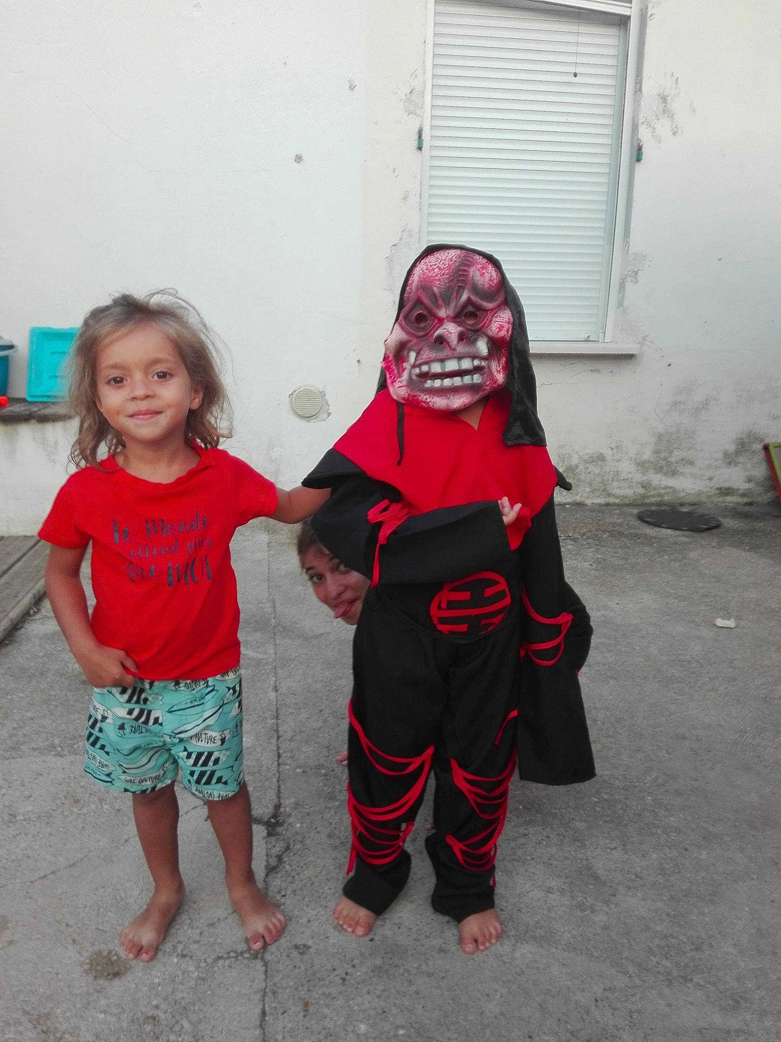 Kellina a rejoint le concours — aidez-le/la à gagner de superbes lots ! child, costume, fictional_character, fun, joy, person, smile, toddler, vacation