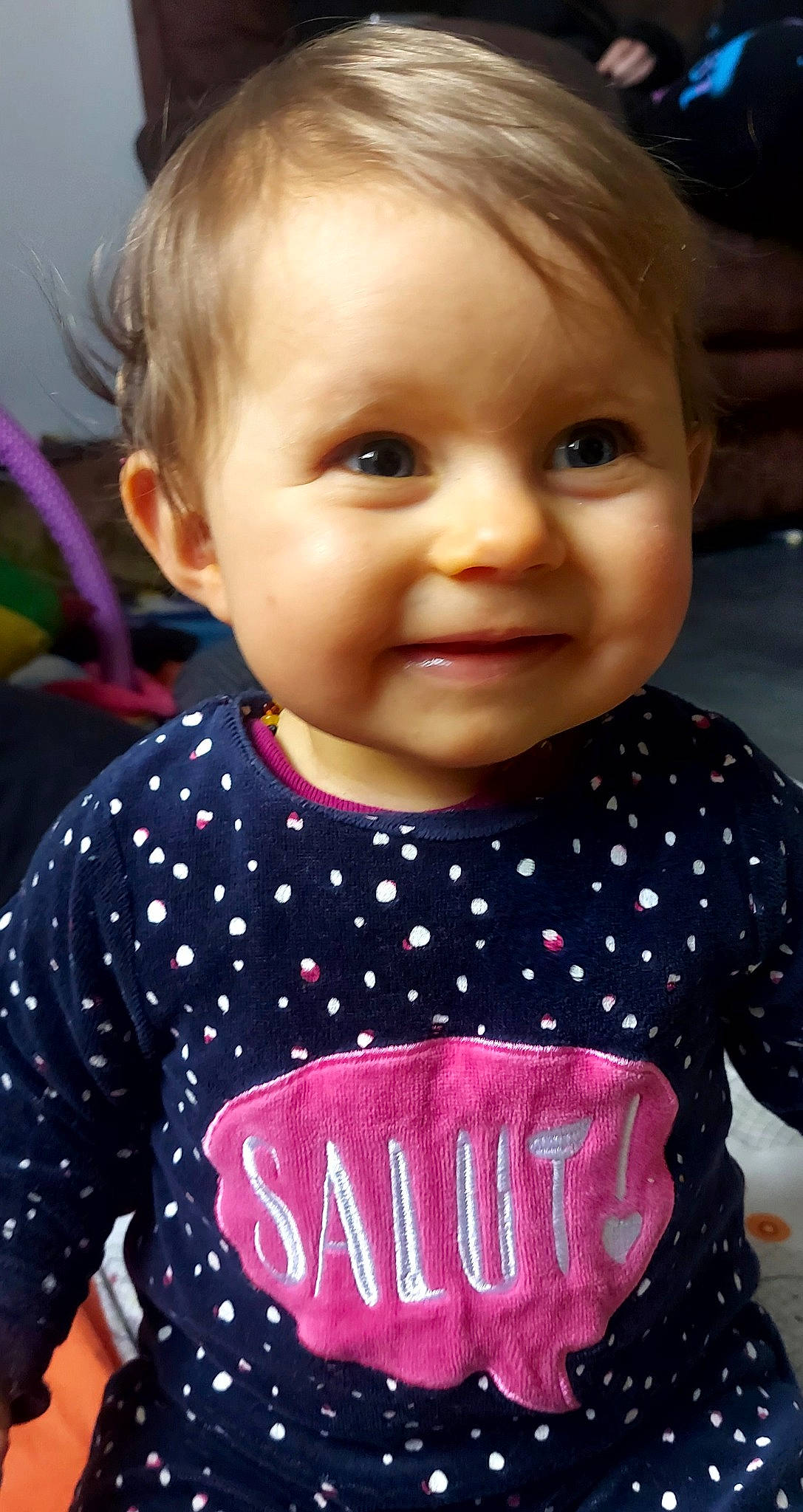 Zoey a rejoint le concours — aidez-le/la à gagner de superbes lots ! baby_toddler_clothing, cheek, chin, cool, eyelash, facial_expression, hairstyle, happy, head, human_body, joy, lip, neck, nose, organ, person, pink, skin, sleeve, smile