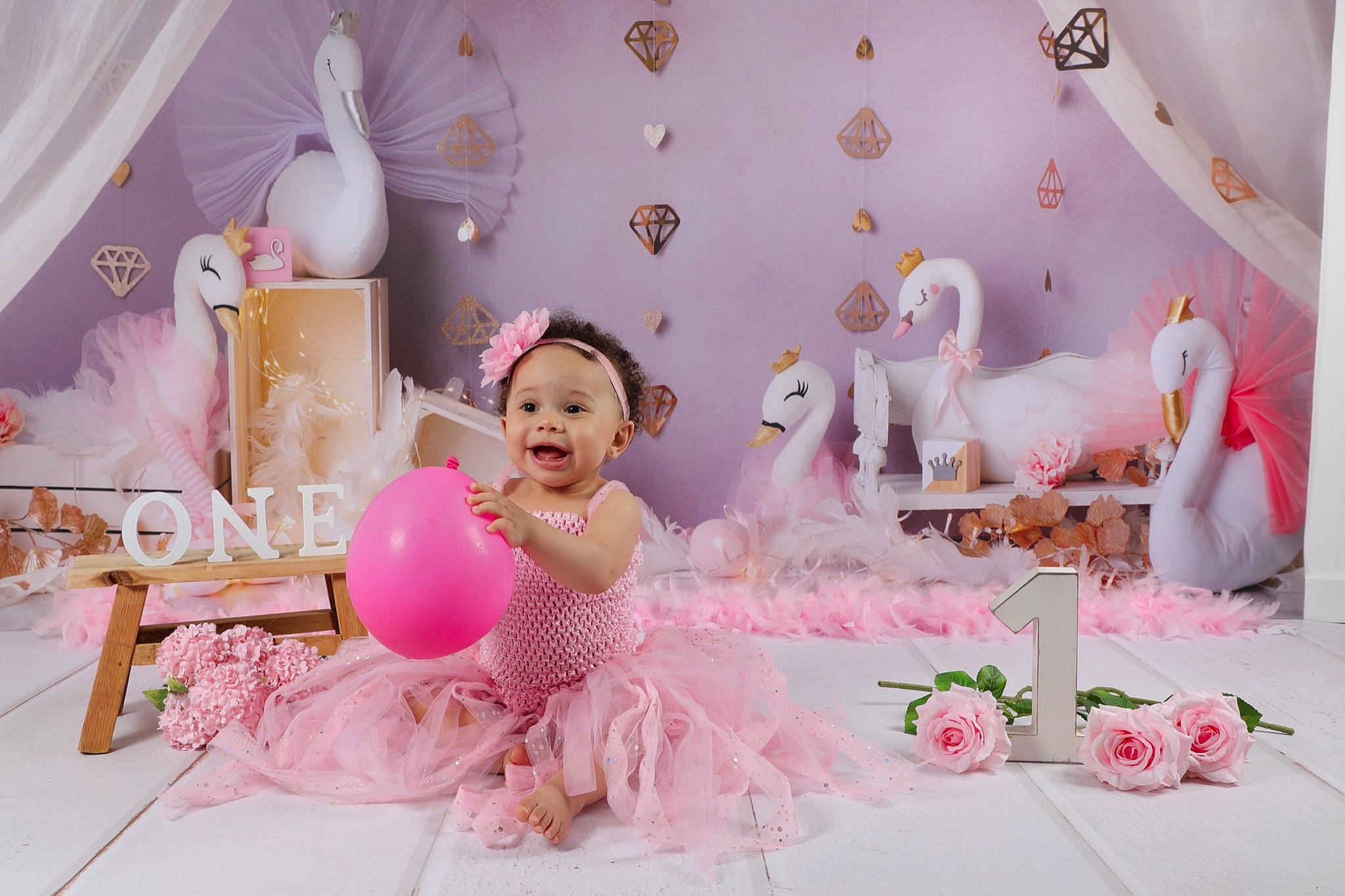 Malak participe au concours pour gagner de l'argent avec cette photo : barbie, decoration, doll, dress, event, happy, headpiece, magenta, party_supply, peach, person, petal, photograph, pink, purple, snapshot, sweetness, teddy_bear, textile, toy