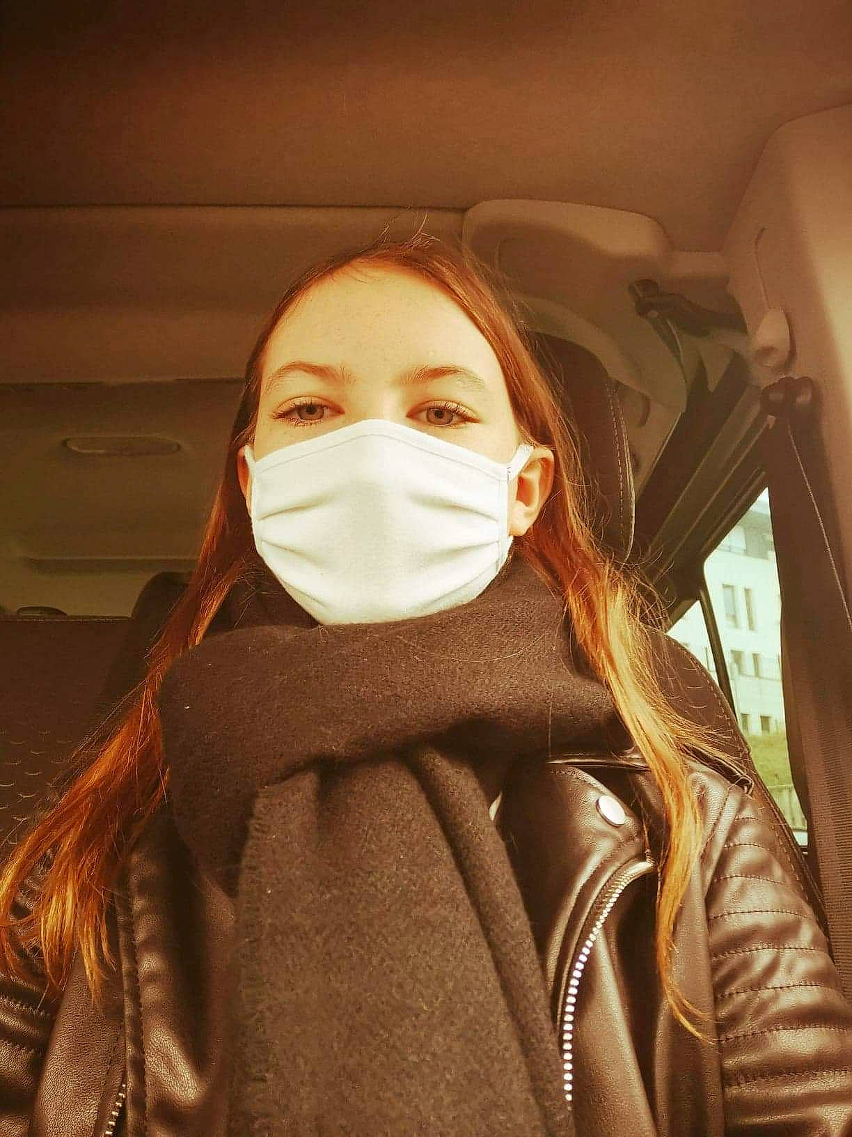 Jhoanna participe au concours pour gagner de l'argent avec cette photo : head, jaw, mouth, person, selfie