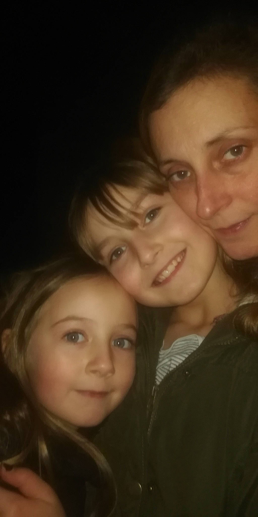 Alea participe au concours pour gagner de l'argent avec cette photo : beauty, brown, cheek, child, chin, eye, eyebrow, facial_expression, forehead, fun, hair, hairstyle, happy, head, human, iris, joy, lip, nose, people