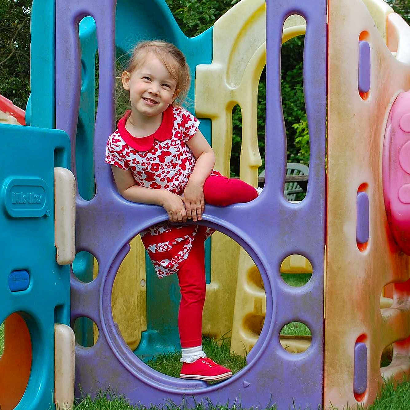 Aanya is registered to the contest to win money with this photo: