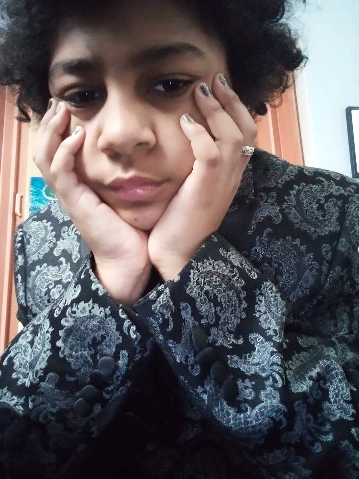 Alexander is registered to the contest to win money with this photo: black, cheek, chin, eye, eyebrow, eyelash, flash_photography, forehead, hairstyle, hand, happy, jaw, lip, mouth, neck, nose, organ, person, shoulder, skin