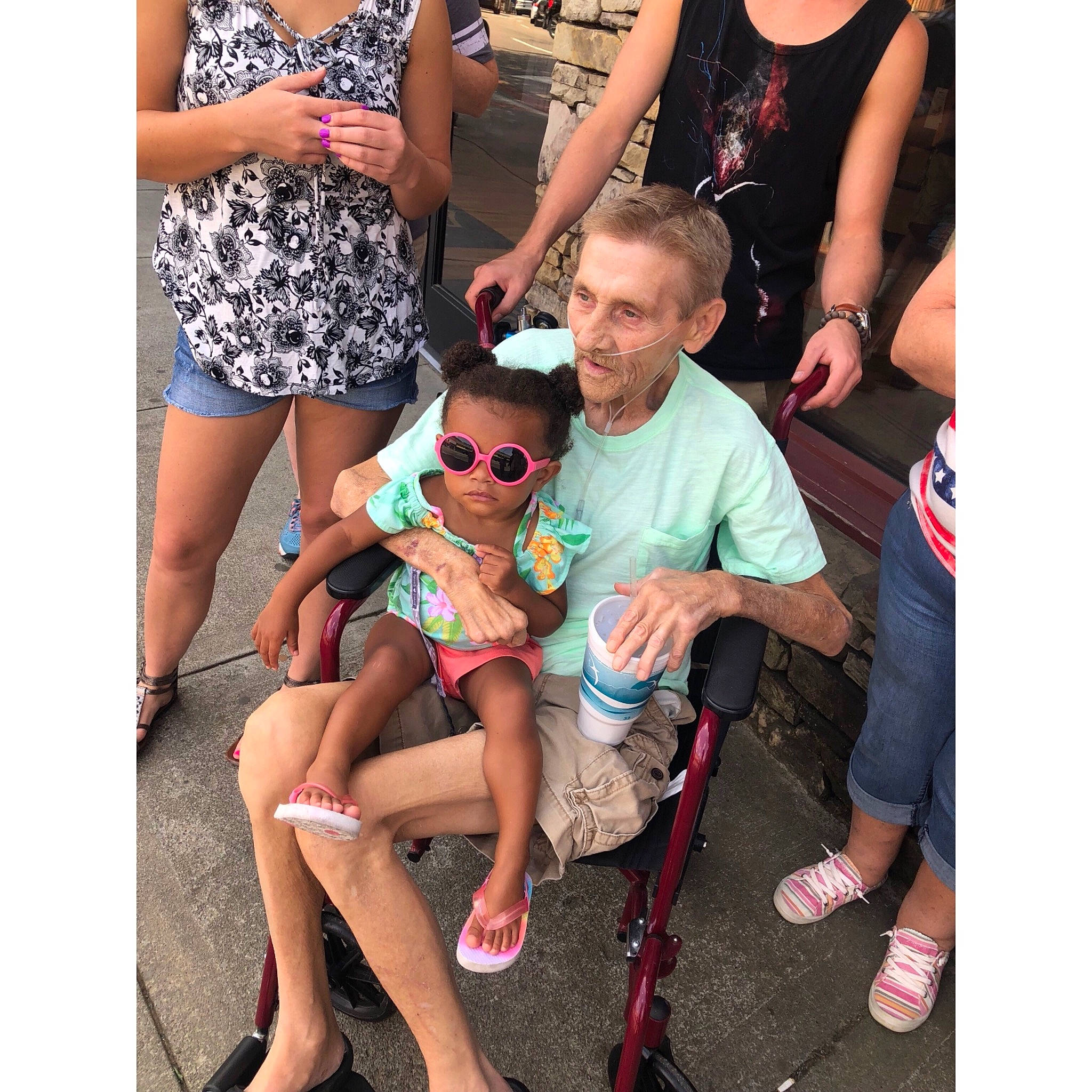 Ahlaya is registered to the contest to win money with this photo: abdomen, arm, daughter, fun, girl, human_body, joint, leg, muscle, people, person, product, shoe, shorts, shoulder, sunglasses, thigh, trunk, vacation