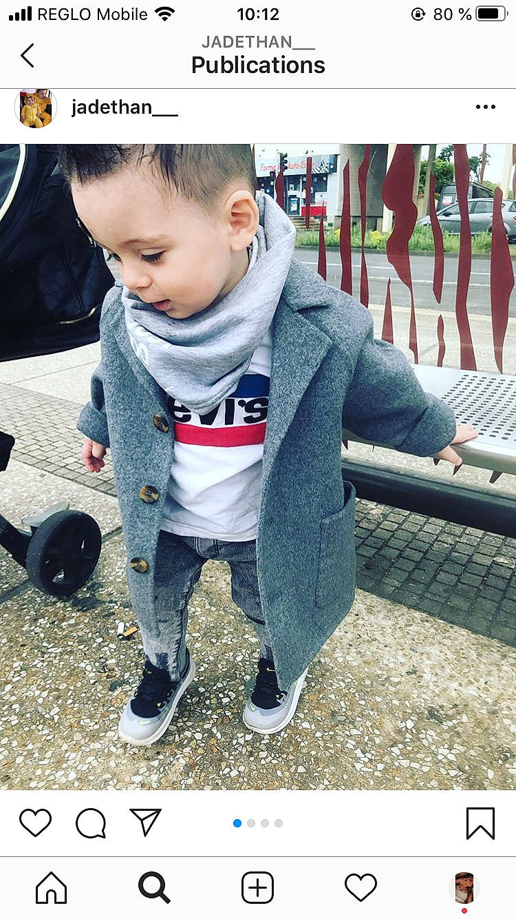 Ethan a rejoint le concours — aidez-le/la à gagner de superbes lots ! baby, child, child_model, cool, outerwear, person, photo_caption, sleeve, t_shirt, toddler