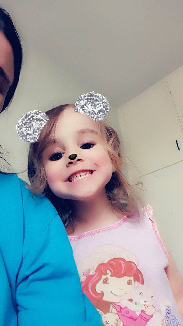 Noëlyne participe au concours pour gagner de l'argent avec cette photo : baby_toddler_clothing, blond, cap, child, cool, event, eyelash, facial_expression, fun, happy, head, headband, headgear, headpiece, iris, jewellery, joy, person, pink, skin