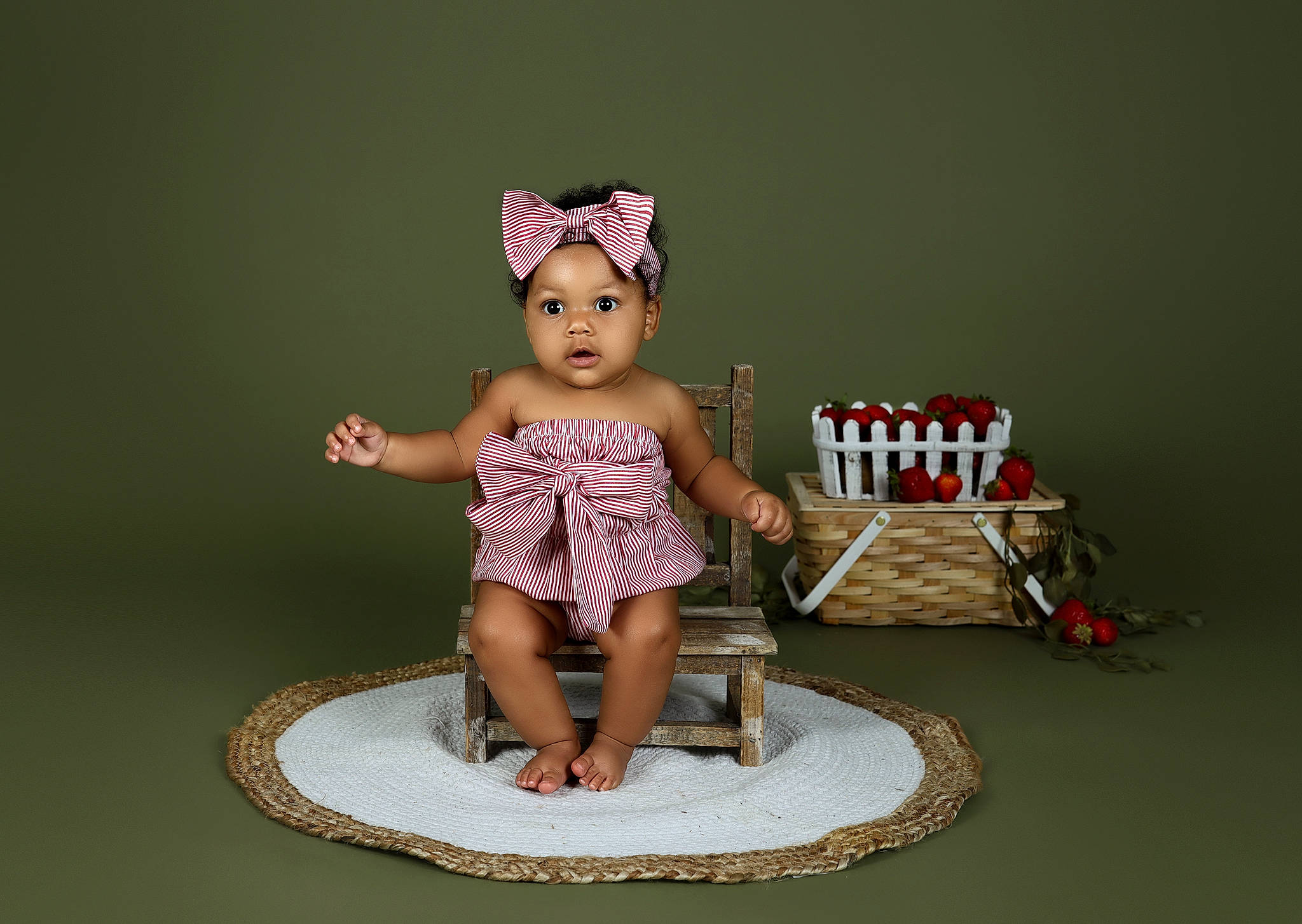 Makenna is registered to the contest to win money with this photo: baby_toddler_clothing, baked_goods, baking, buttercream, cake, cake_decorating, cake_decorating_supply, child, dessert, doll, fashion_accessory, happy, head, headgear, headpiece, headwear, icing, person, serveware, sugar_cake