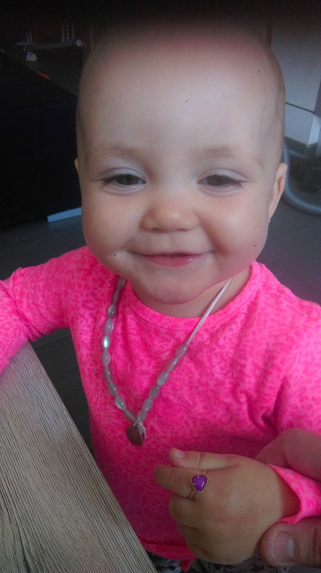 Atheyna a rejoint le concours — aidez-le/la à gagner de superbes lots ! cheek, child, emotion, eye, face, facial_expression, girl, head, human_body, human_positions, infant, joy, mouth, nose, organ, person, pink, skin, smile, toddler