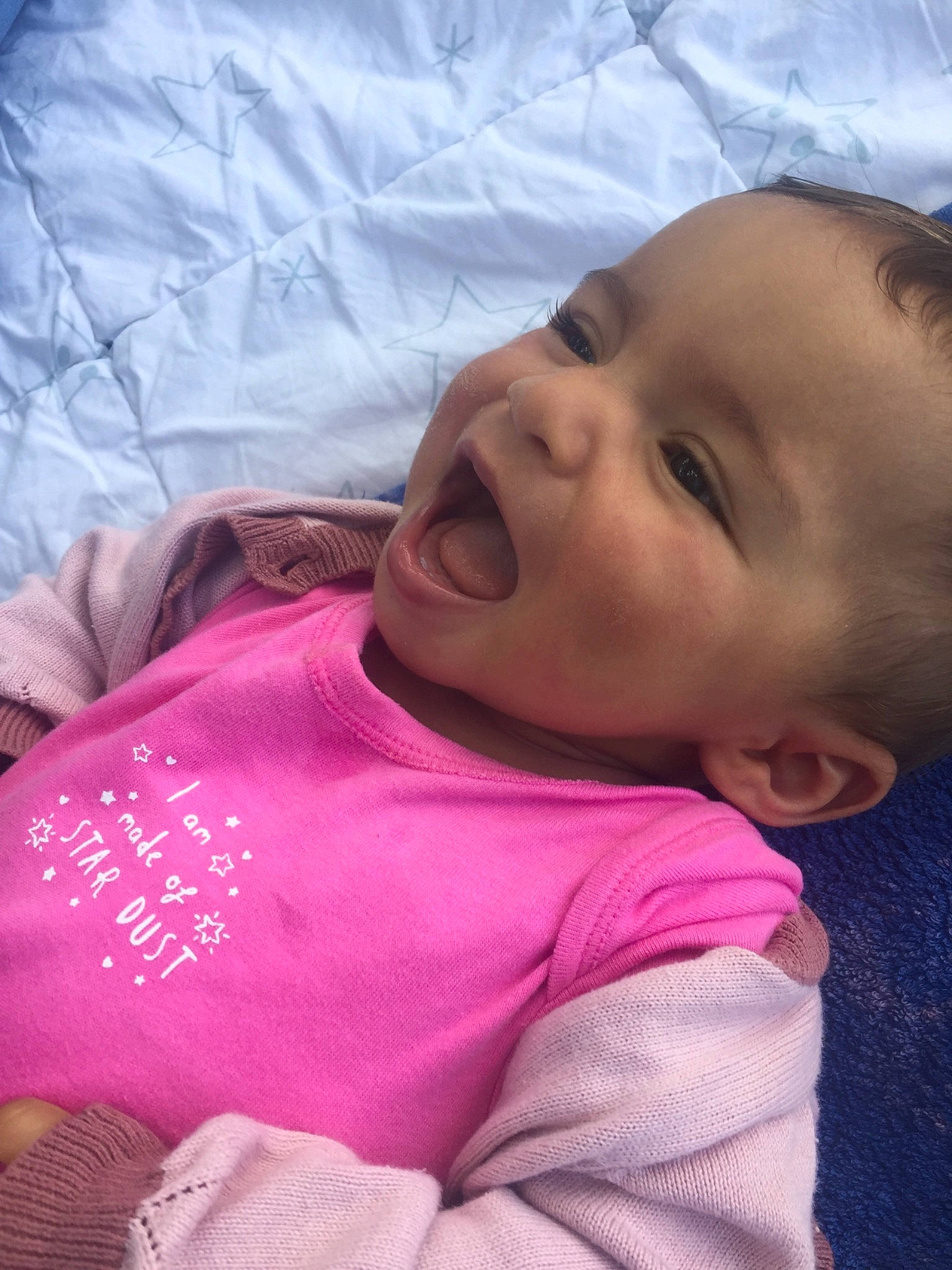 Fautine a rejoint le concours — aidez-le/la à gagner de superbes lots ! baby, beauty, bedtime, cheek, child, chin, eye, face, facial_expression, forehead, fun, happy, head, lip, mouth, nose, person, pink, skin, smile