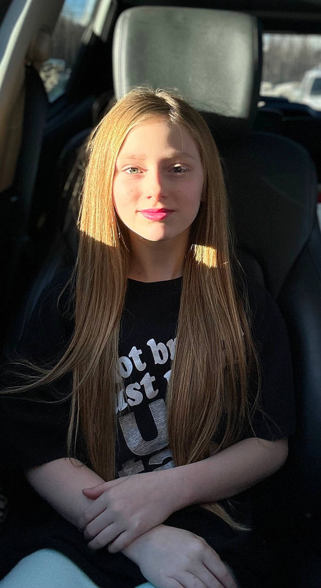 Ariel is registered to the contest to win money with this photo: automotive_design, black_hair, blond, cool, eyelash, facial_expression, flash_photography, hairstyle, head, human_leg, joint, joy, layered_hair, lip, long_hair, mouth, neck, person, shoulder, skin