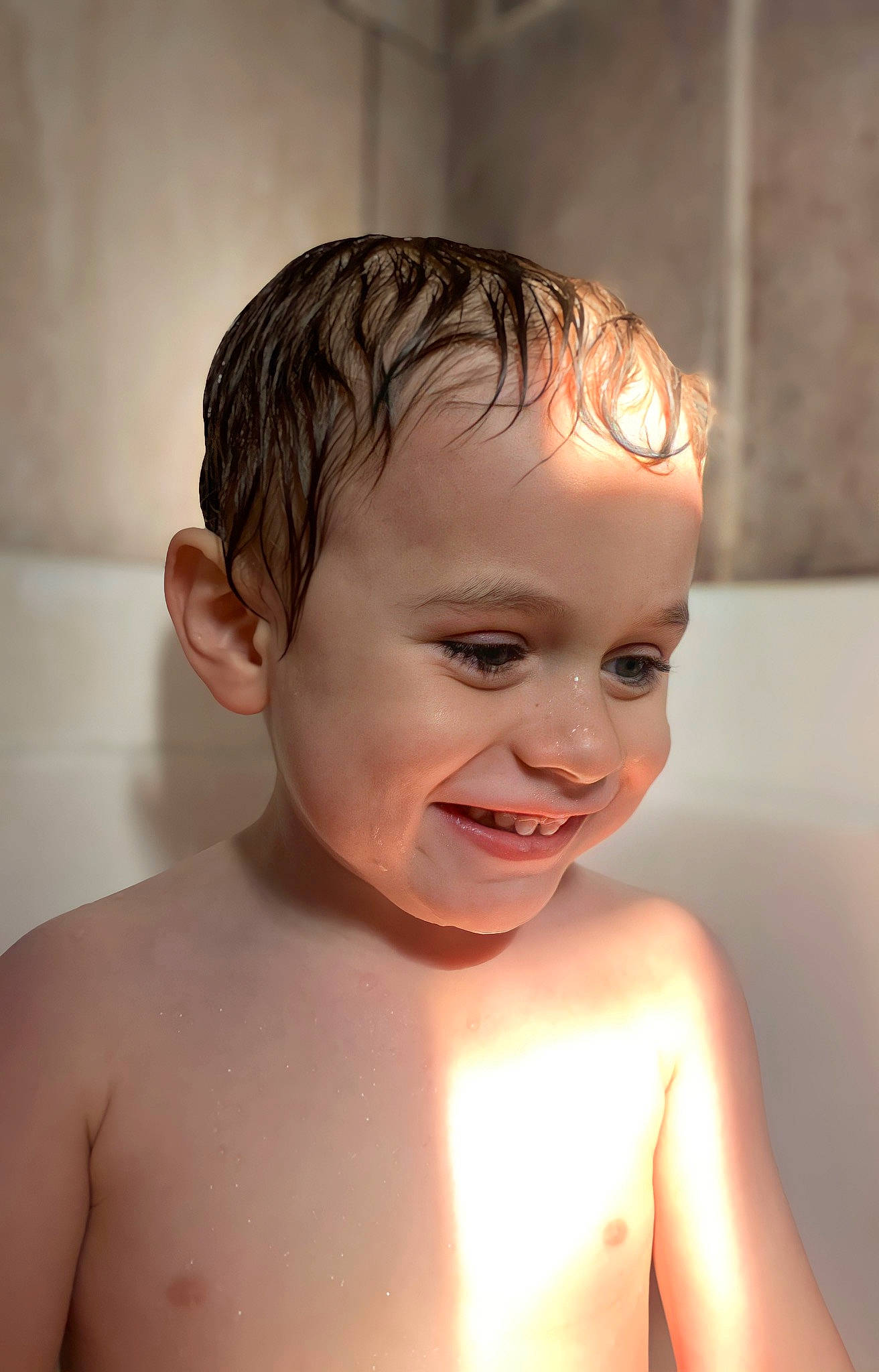 Kasen is registered to the contest to win money with this photo: arm, cheek, chin, ear, eye, eyebrow, eyelash, face, flash_photography, forehead, jaw, joint, joy, lip, mouth, muscle, neck, nose, person, shoulder